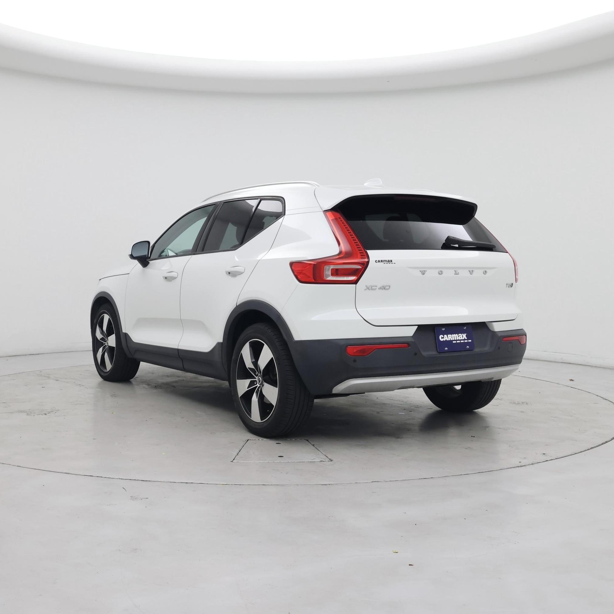 Thumbnail: 2020 Volvo XC40 - 2