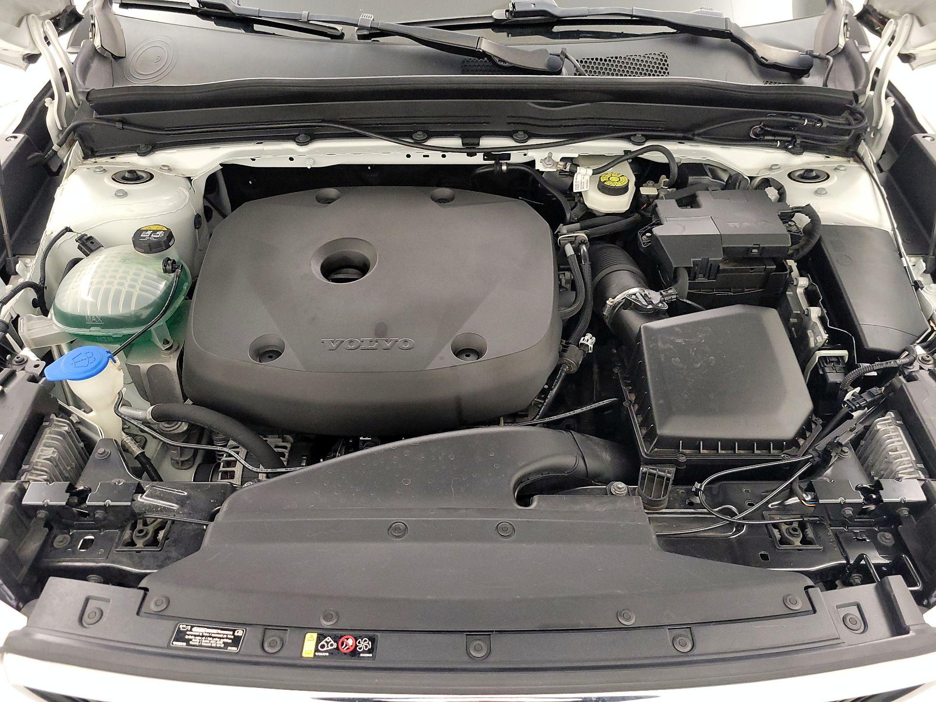 Thumbnail: 2020 Volvo XC40 - 20