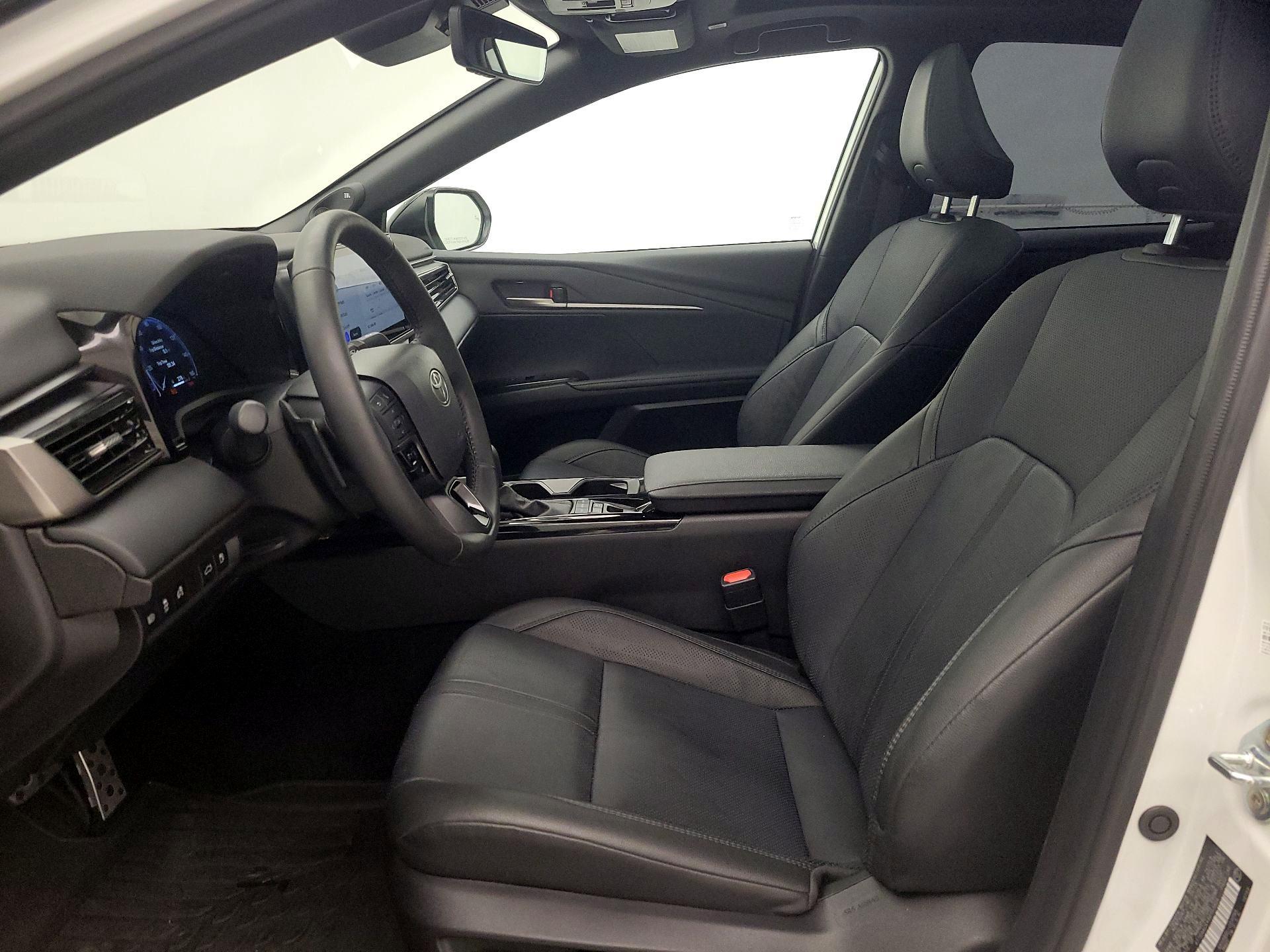 Thumbnail: 2025 Toyota Camry - 11