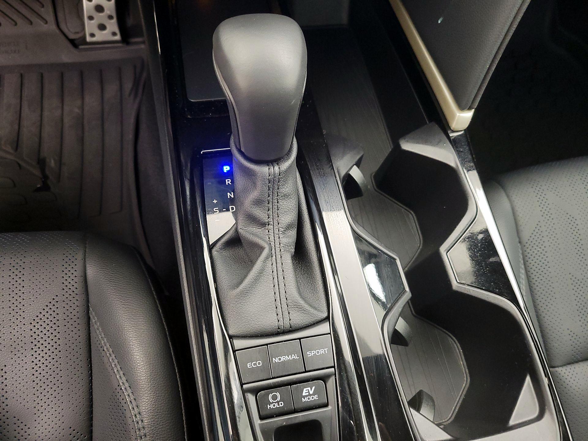 Thumbnail: 2025 Toyota Camry - 17