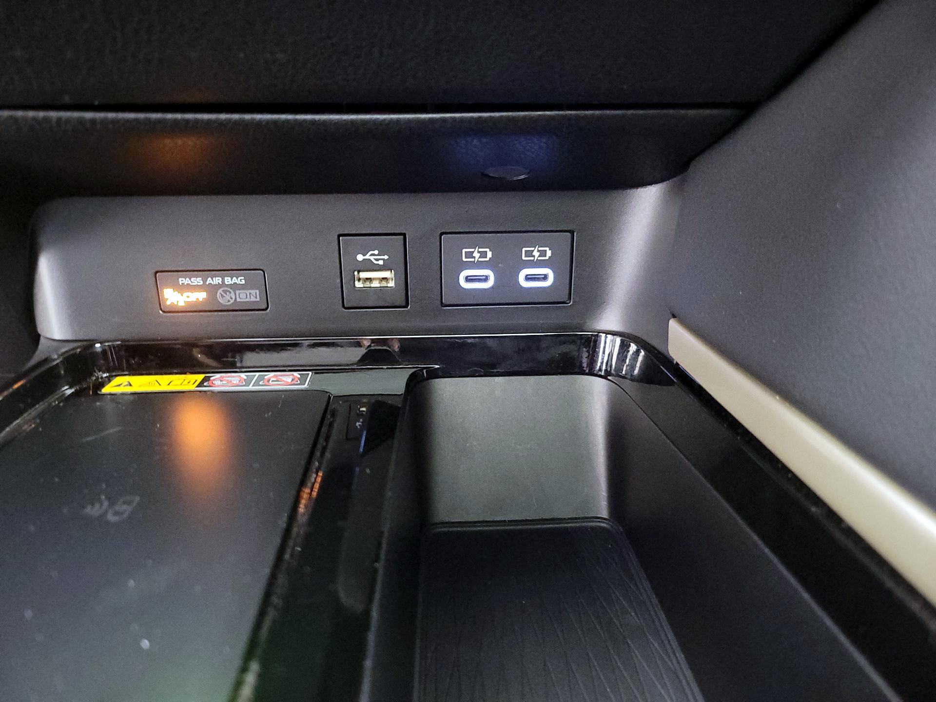 Thumbnail: 2025 Toyota Camry - 18