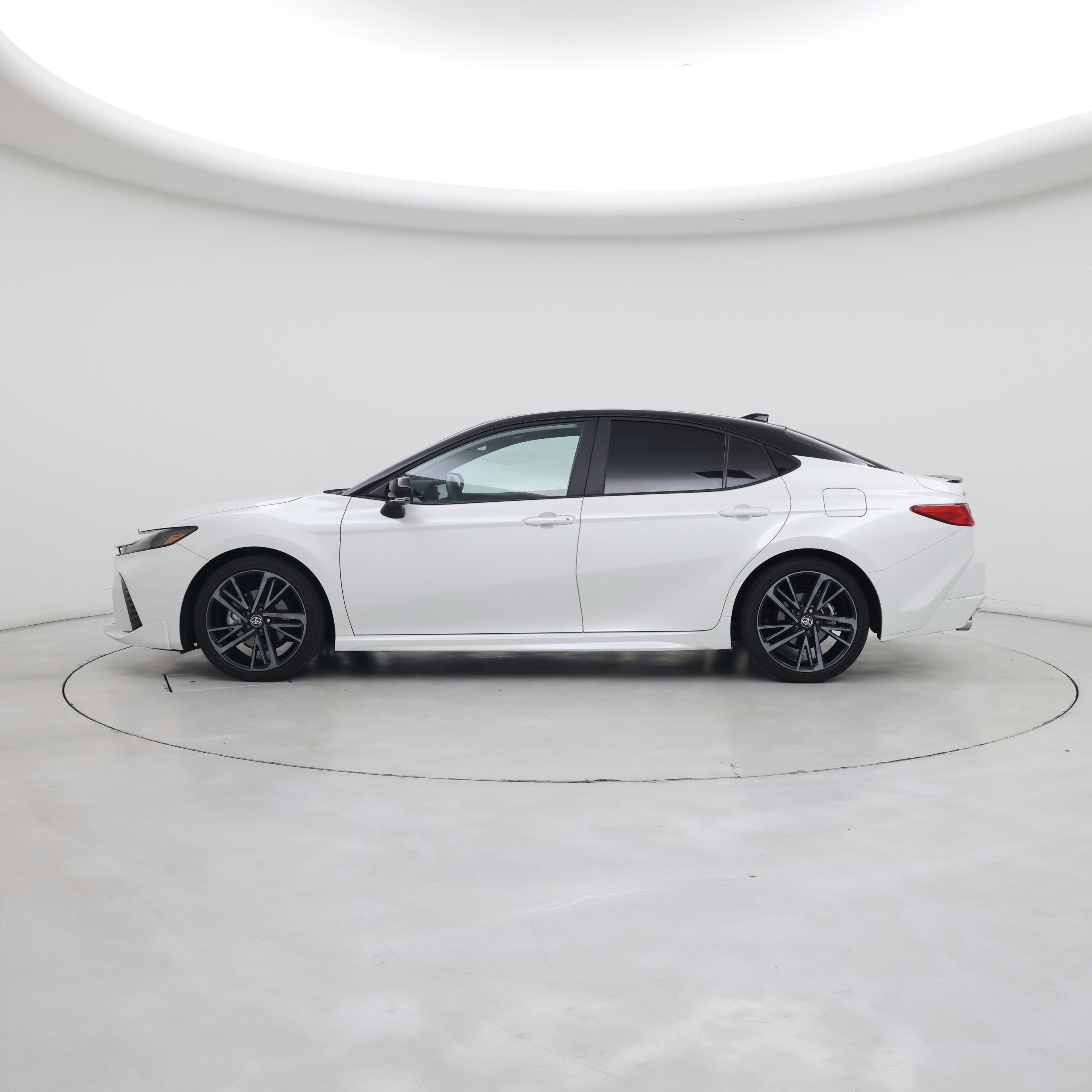 Thumbnail: 2025 Toyota Camry - 3