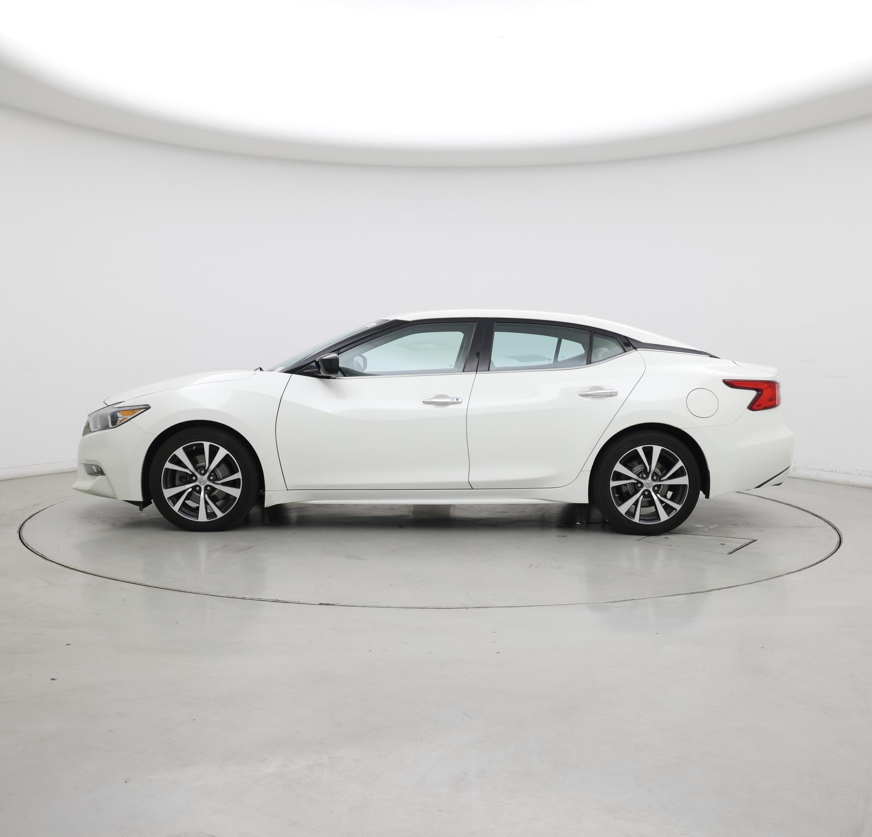 Thumbnail: 2017 Nissan Maxima - 3