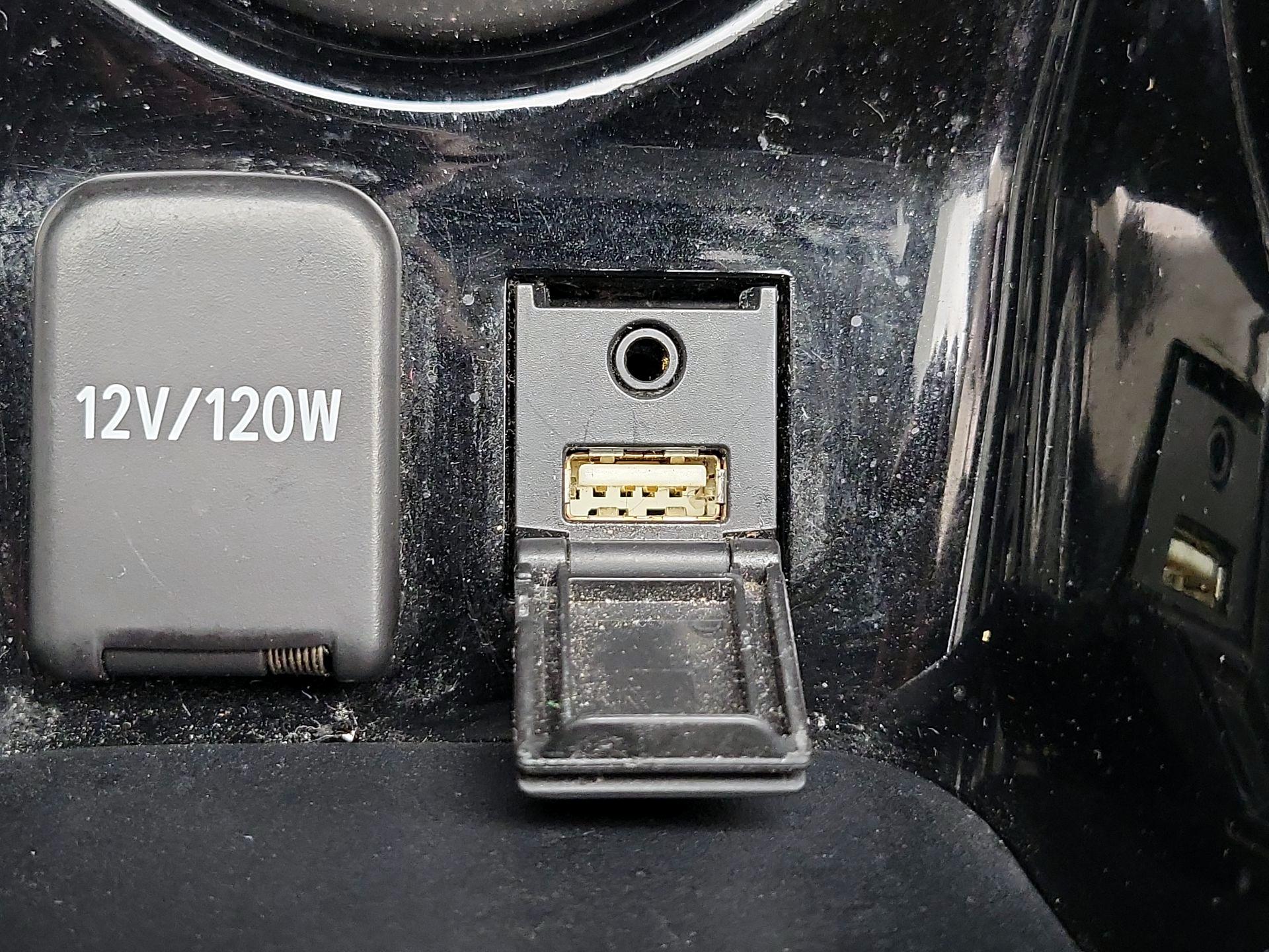 Thumbnail: 2020 Toyota Prius Prime - 18