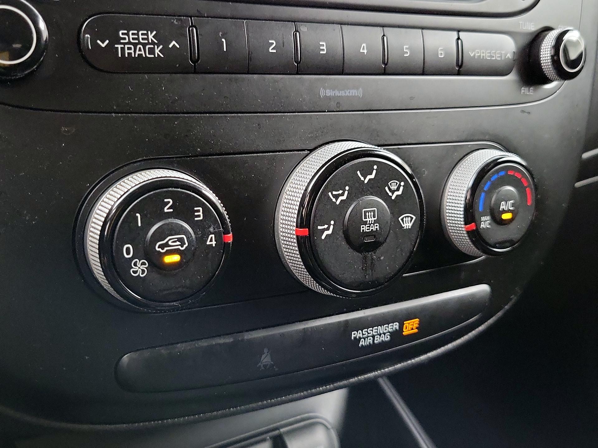 Thumbnail: 2017 Kia Soul - 15
