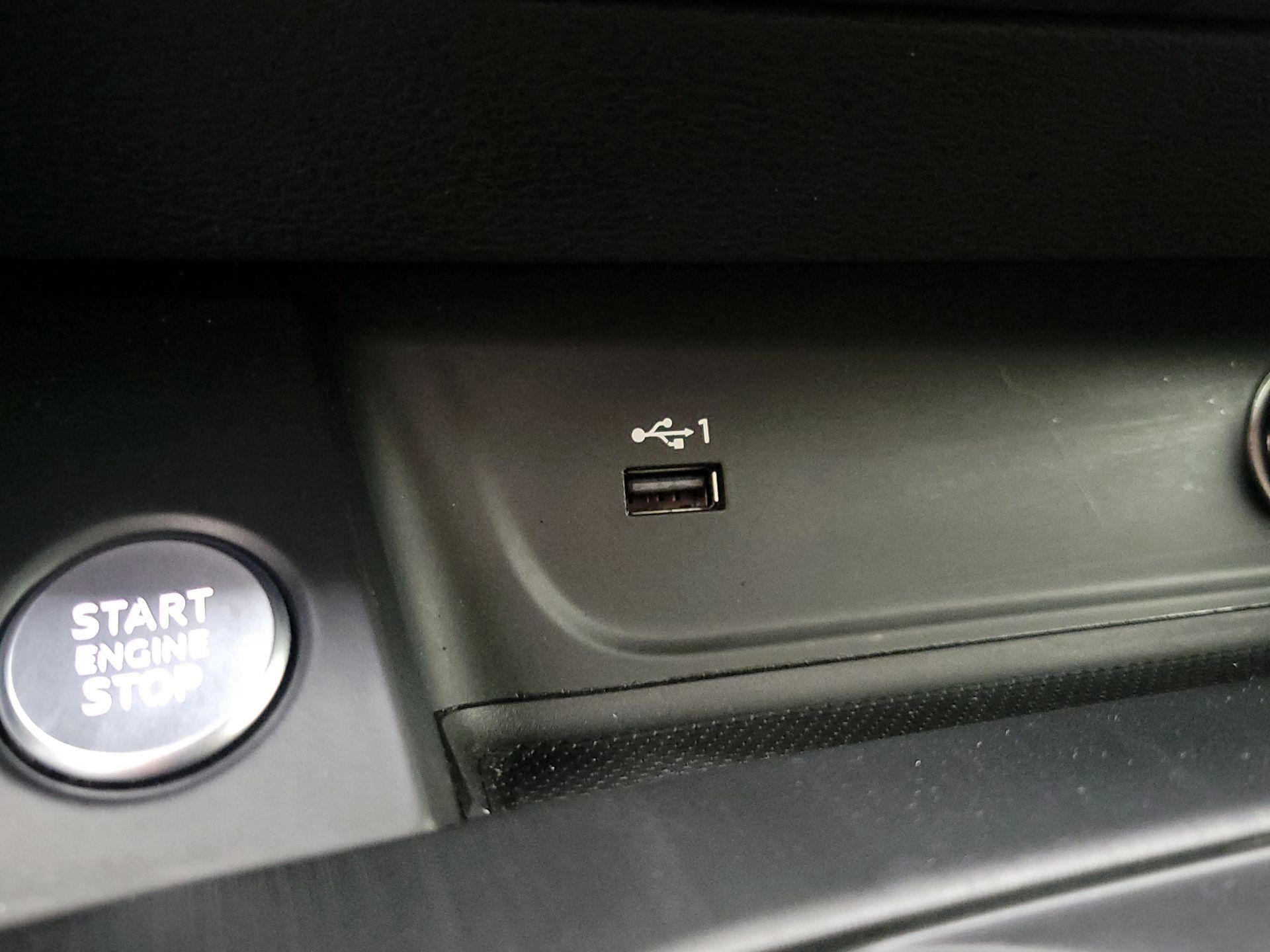 Thumbnail: 2018 Audi A4 - 18