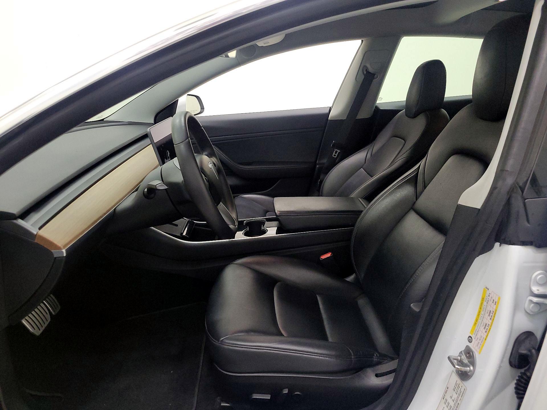 Thumbnail: 2020 Tesla Model 3 - 11