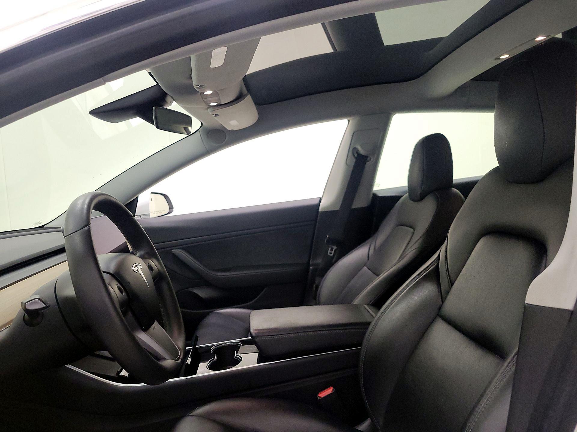 Thumbnail: 2020 Tesla Model 3 - 18