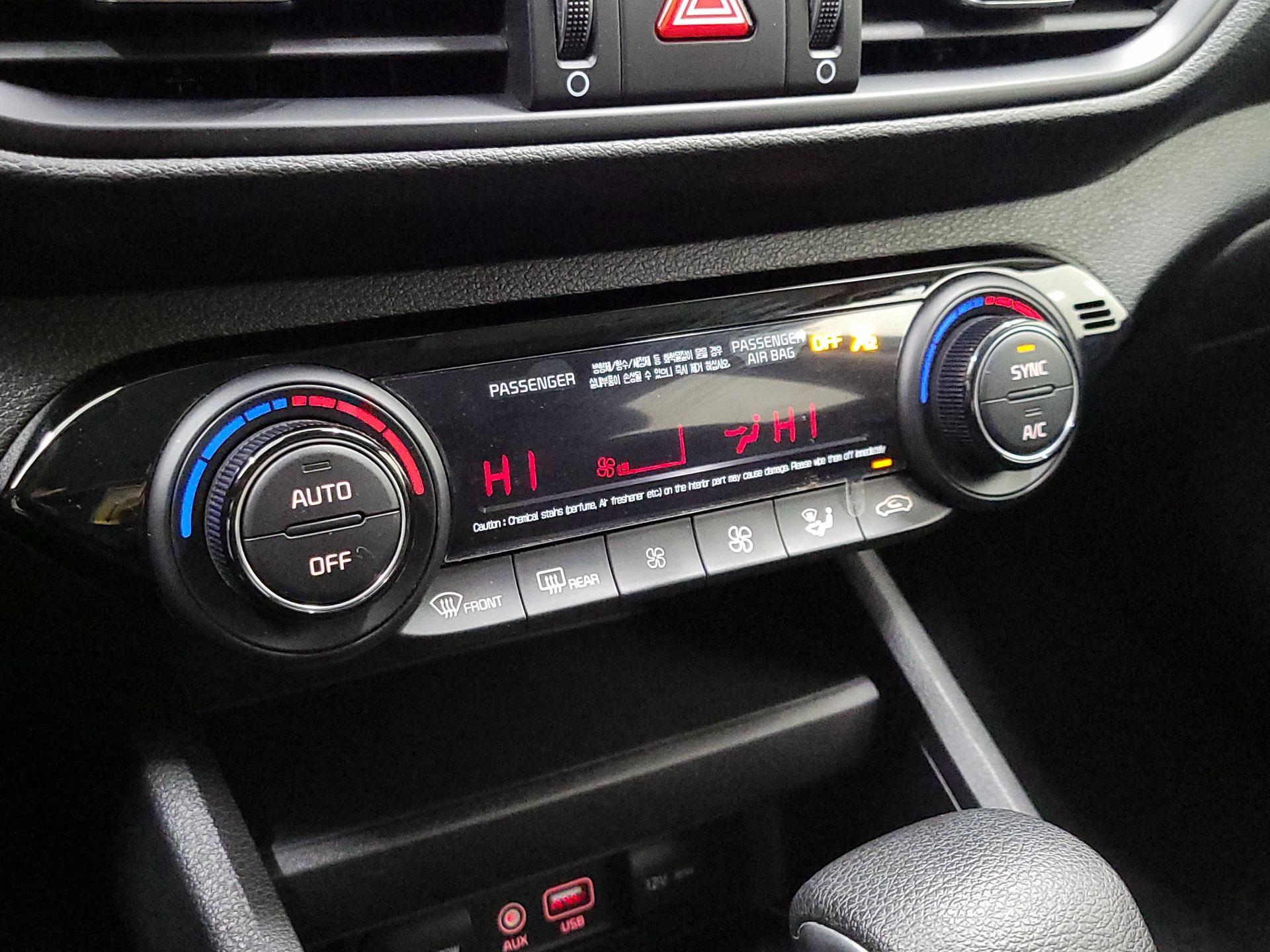 Thumbnail: 2019 Kia Forte - 16