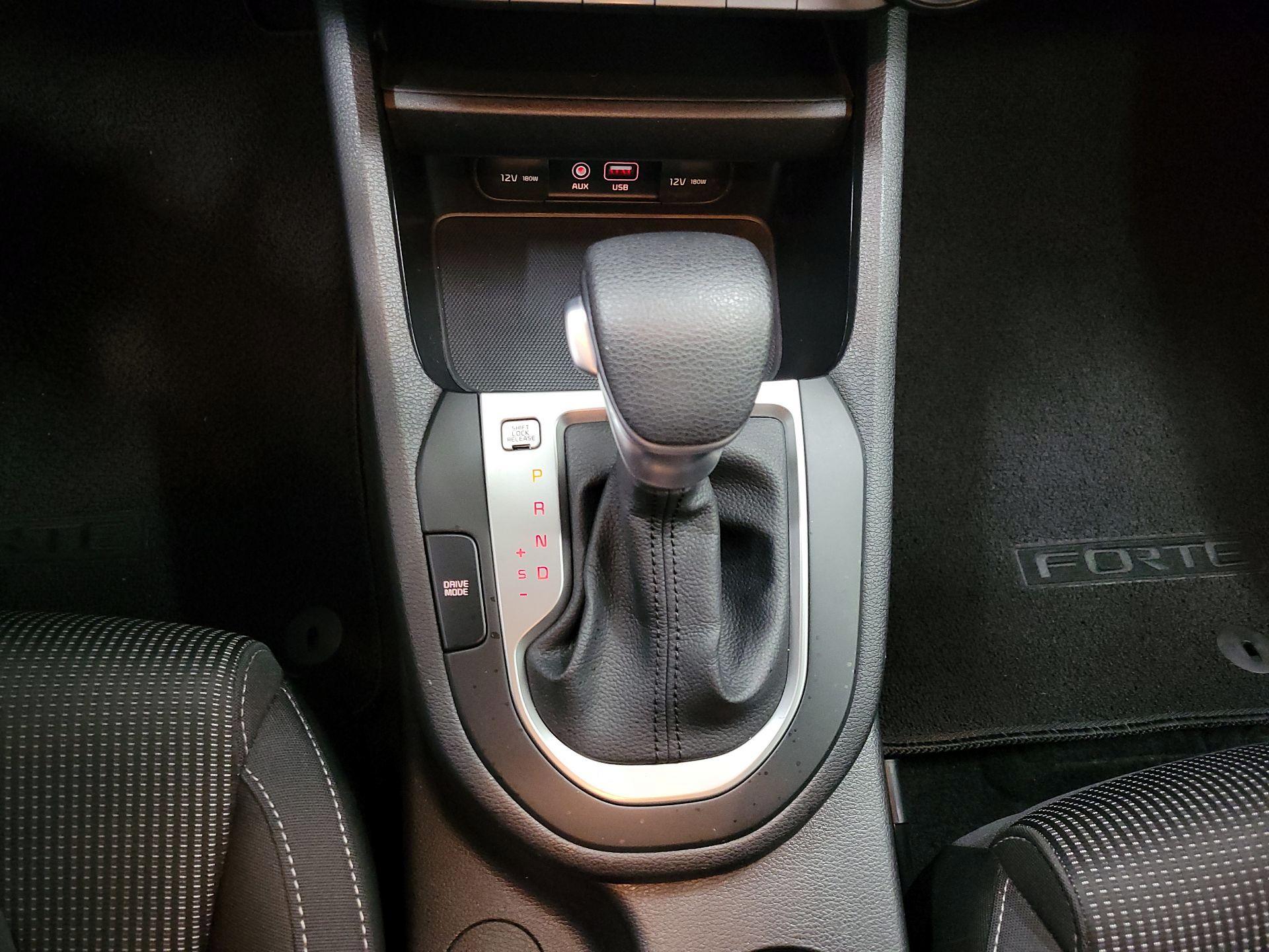 Thumbnail: 2019 Kia Forte - 17