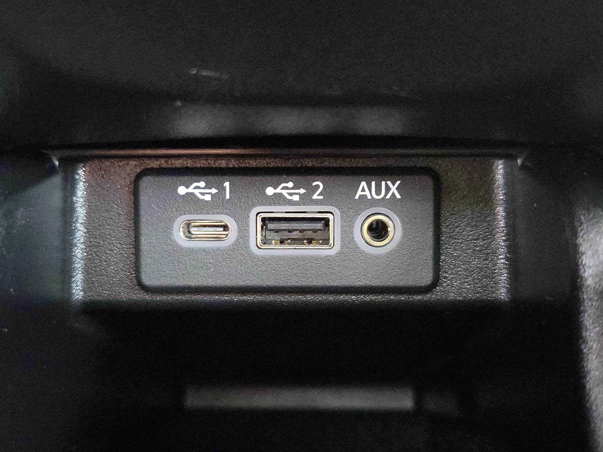 Thumbnail: 2022 Nissan Maxima - 19