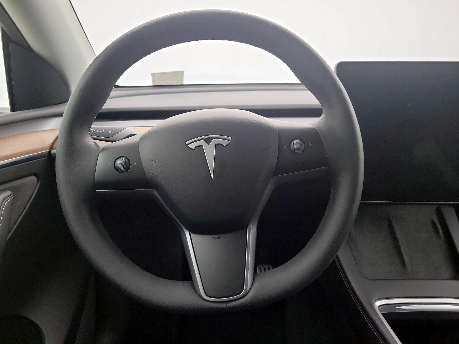 Thumbnail: 2022 Tesla Model Y - 10