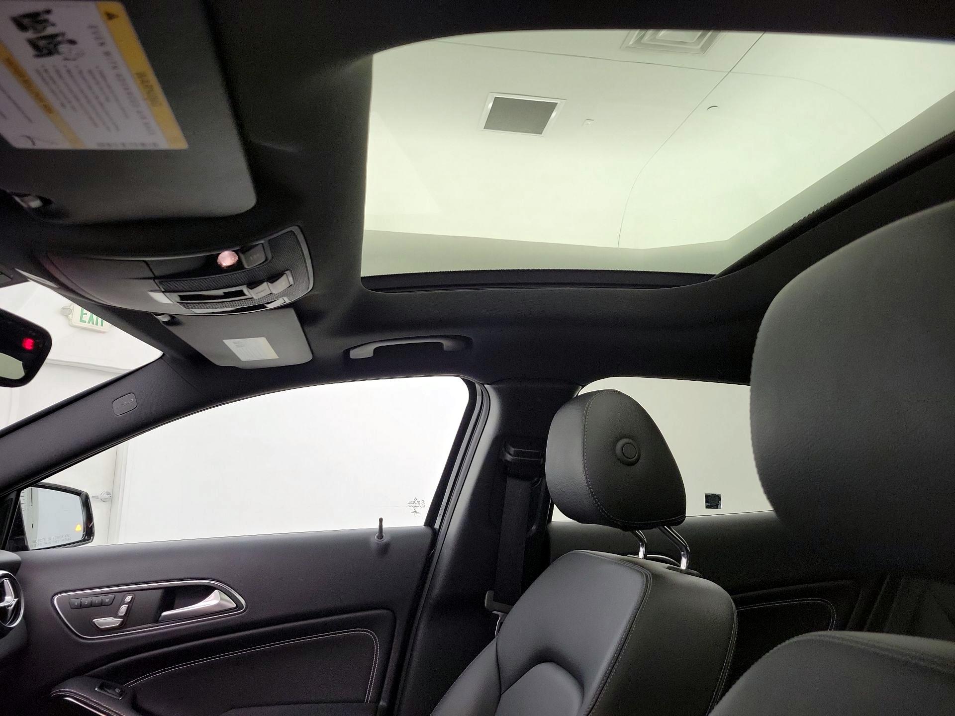 Thumbnail: 2020 Mercedes-Benz GLA - 19