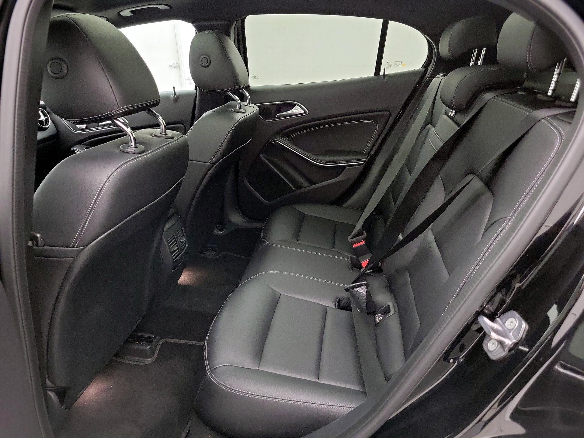 Thumbnail: 2020 Mercedes-Benz GLA - 20