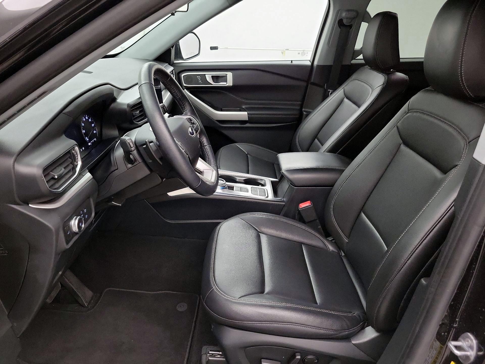 Thumbnail: 2020 Ford Explorer - 11