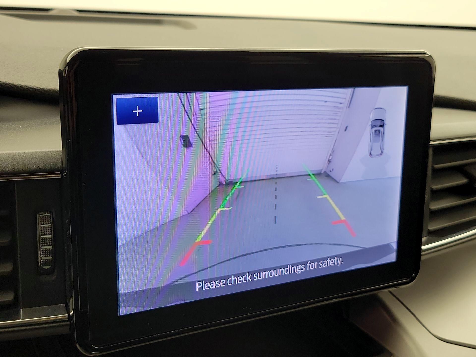 Thumbnail: 2020 Ford Explorer - 15