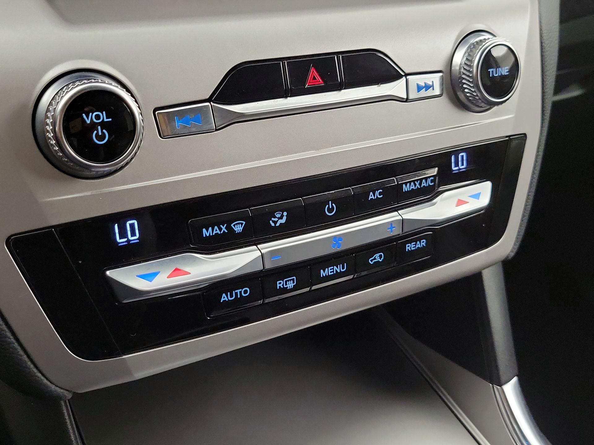 Thumbnail: 2020 Ford Explorer - 17