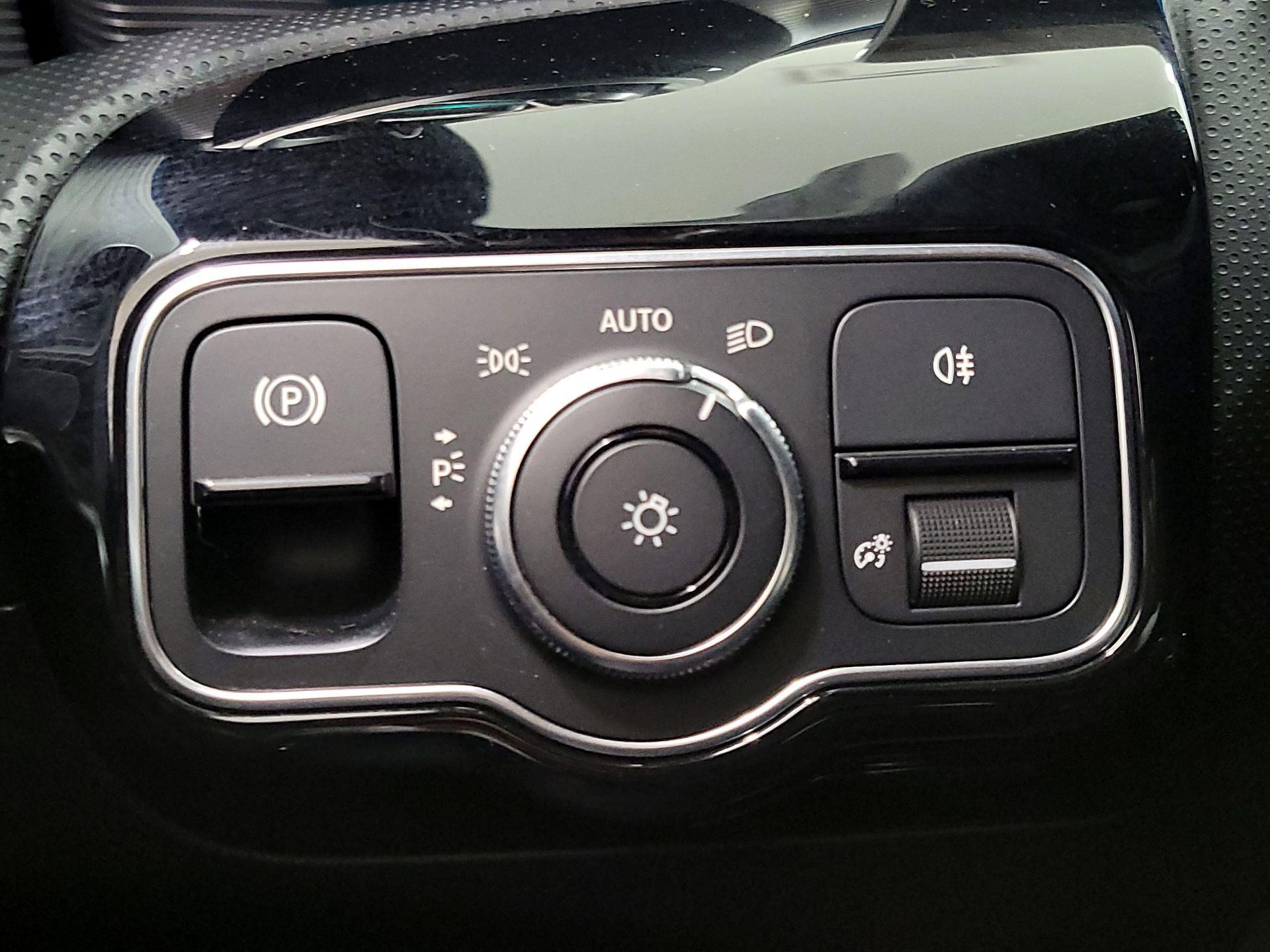 Thumbnail: 2020 Mercedes-Benz CLA - 13