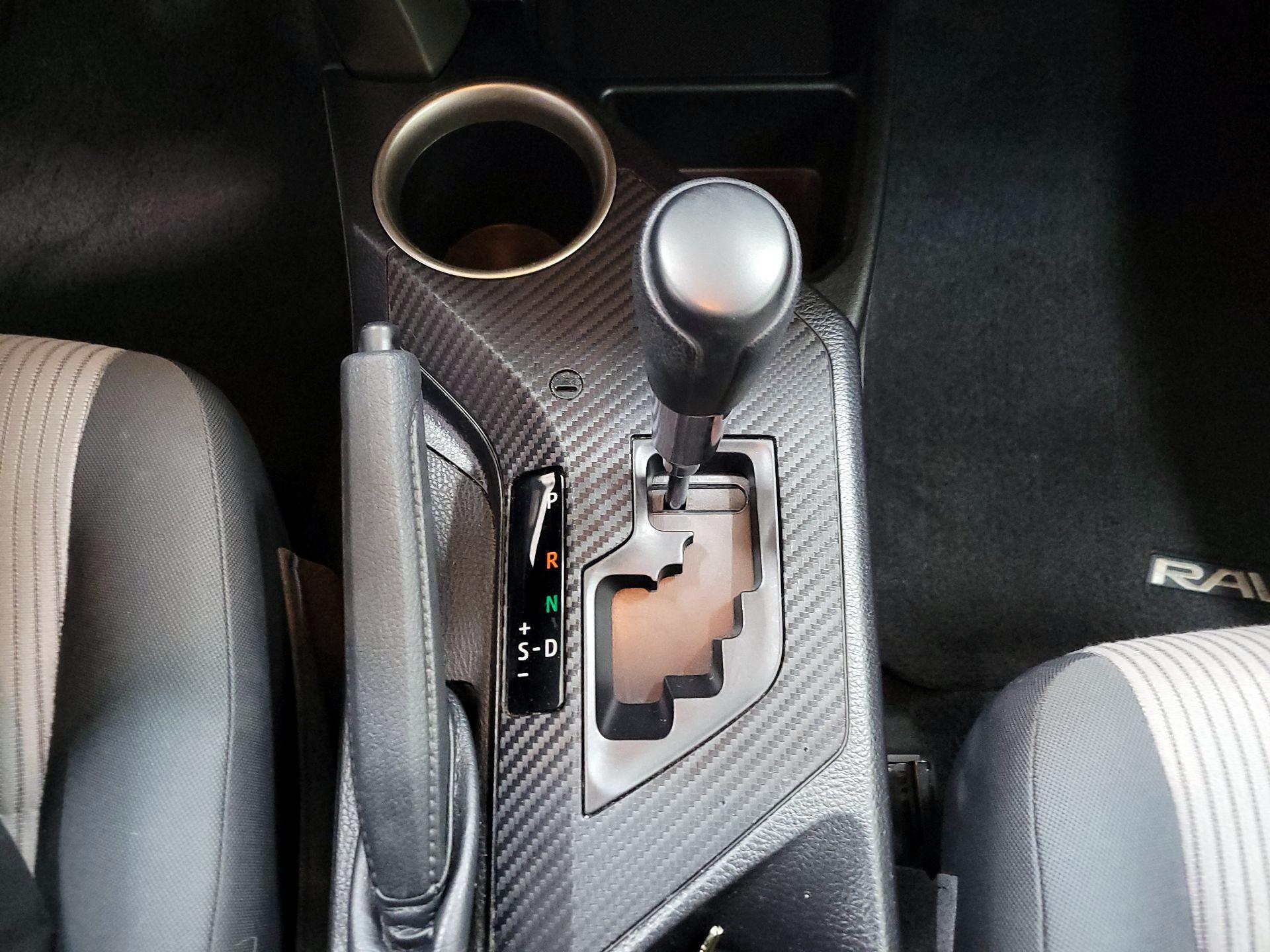 Thumbnail: 2015 Toyota RAV4 - 17