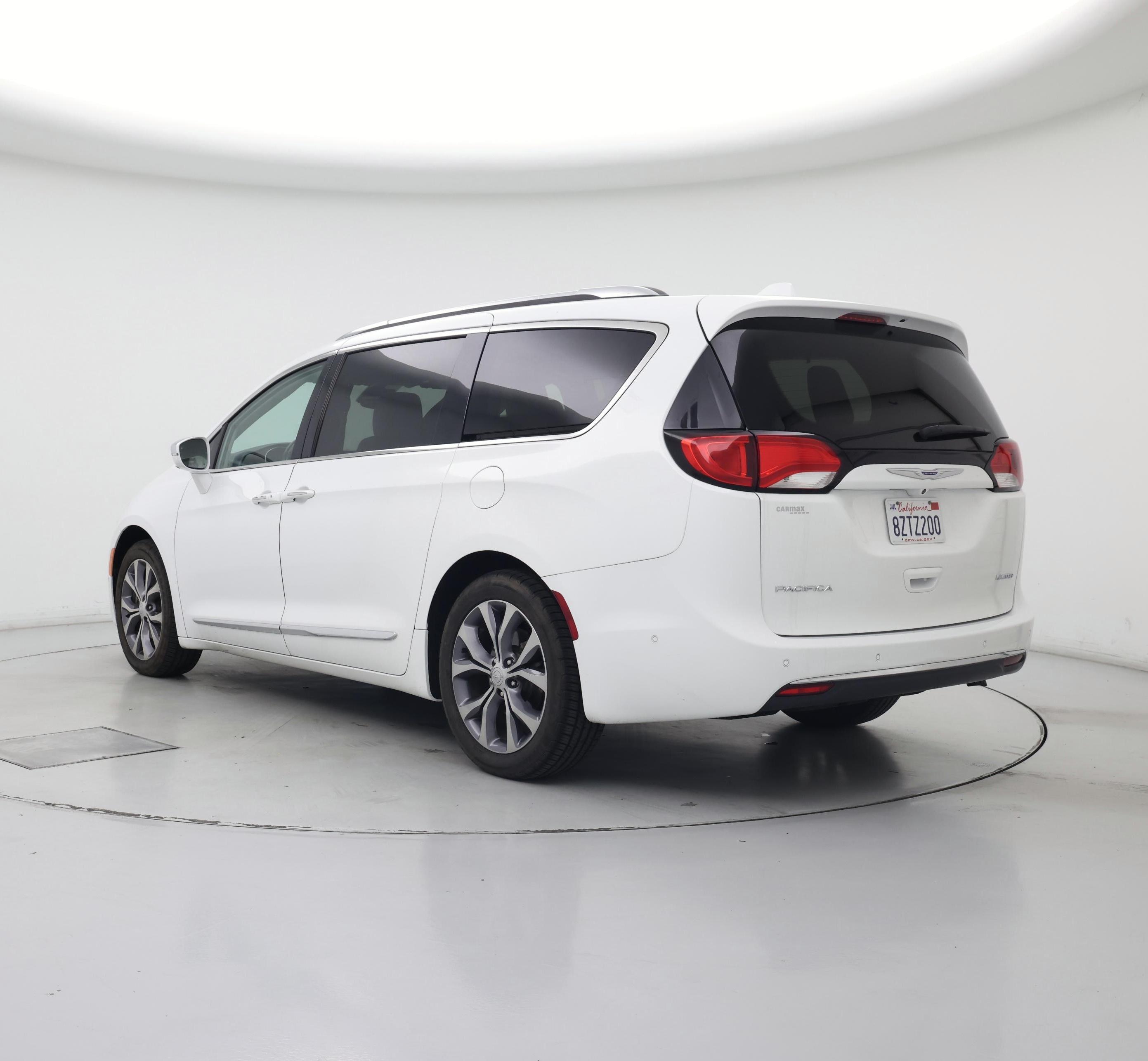 Thumbnail: 2018 Chrysler Pacifica - 2