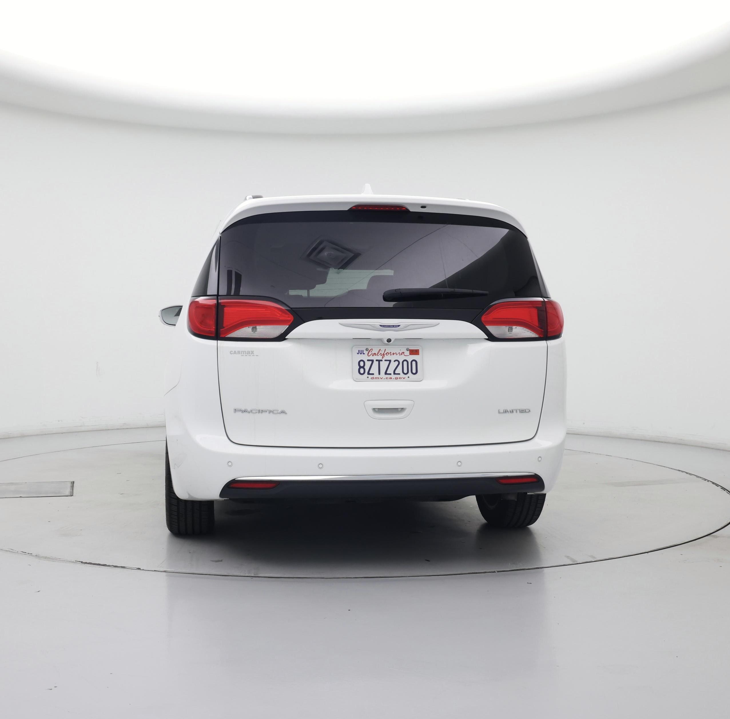 Thumbnail: 2018 Chrysler Pacifica - 6