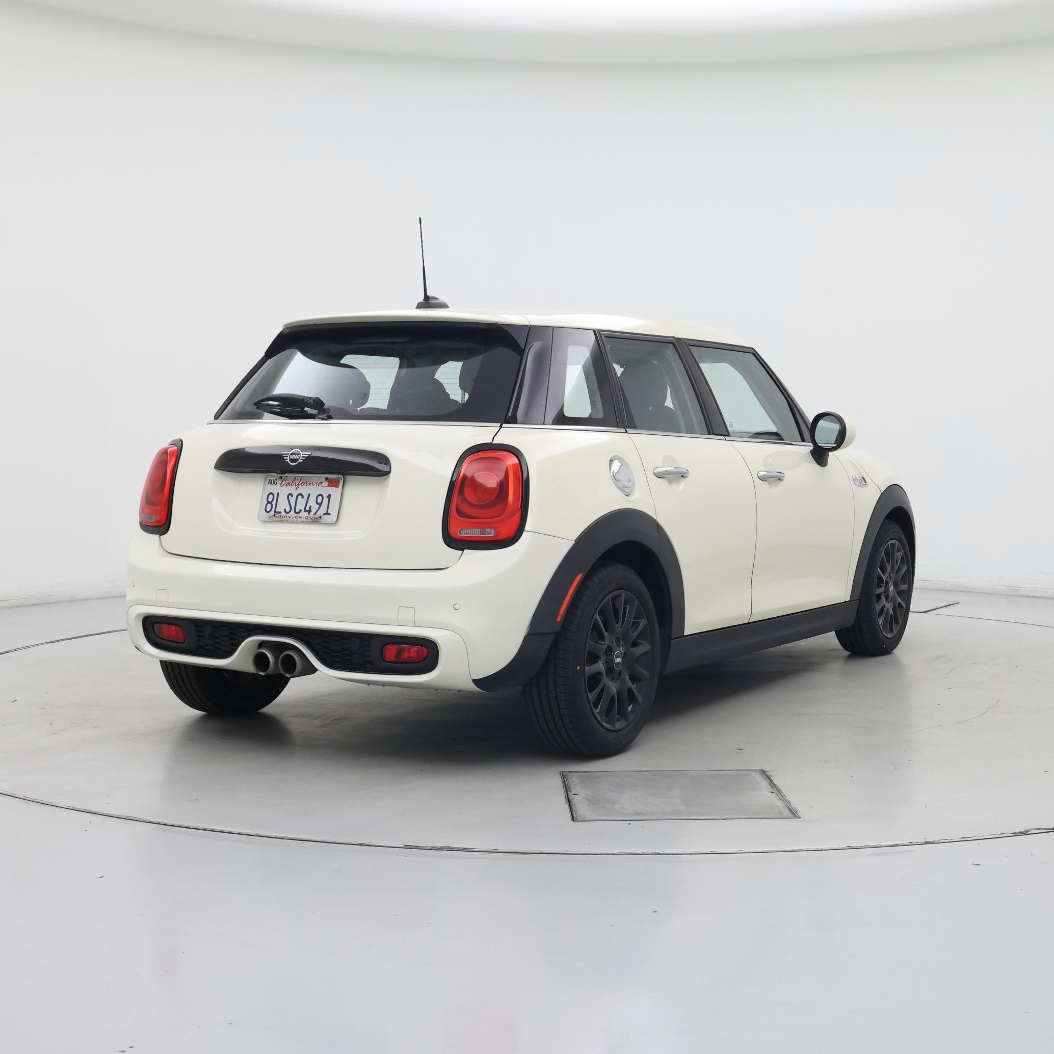 Thumbnail: 2019 MINI Cooper Hardtop - 8