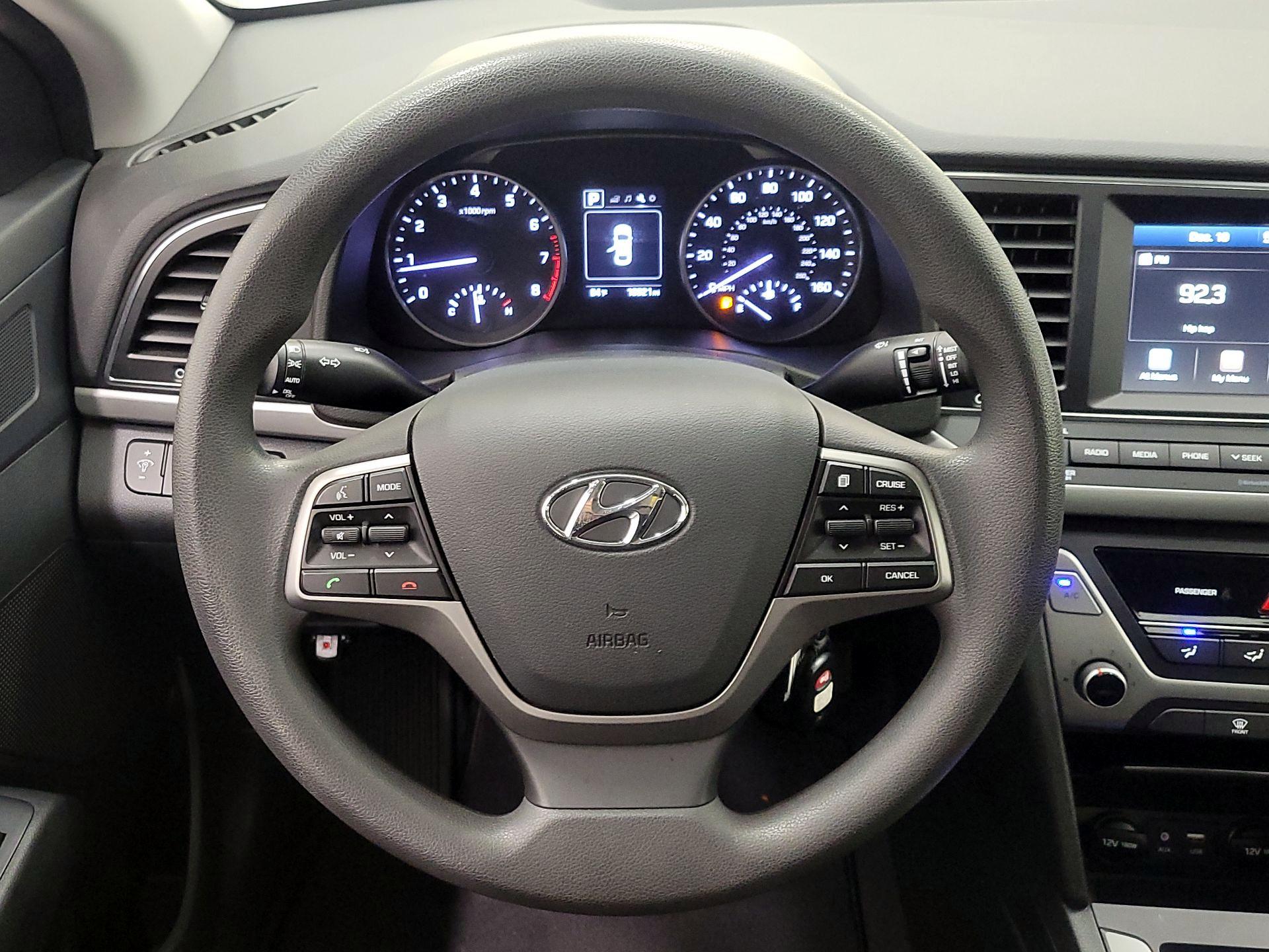 Thumbnail: 2018 Hyundai Elantra - 10