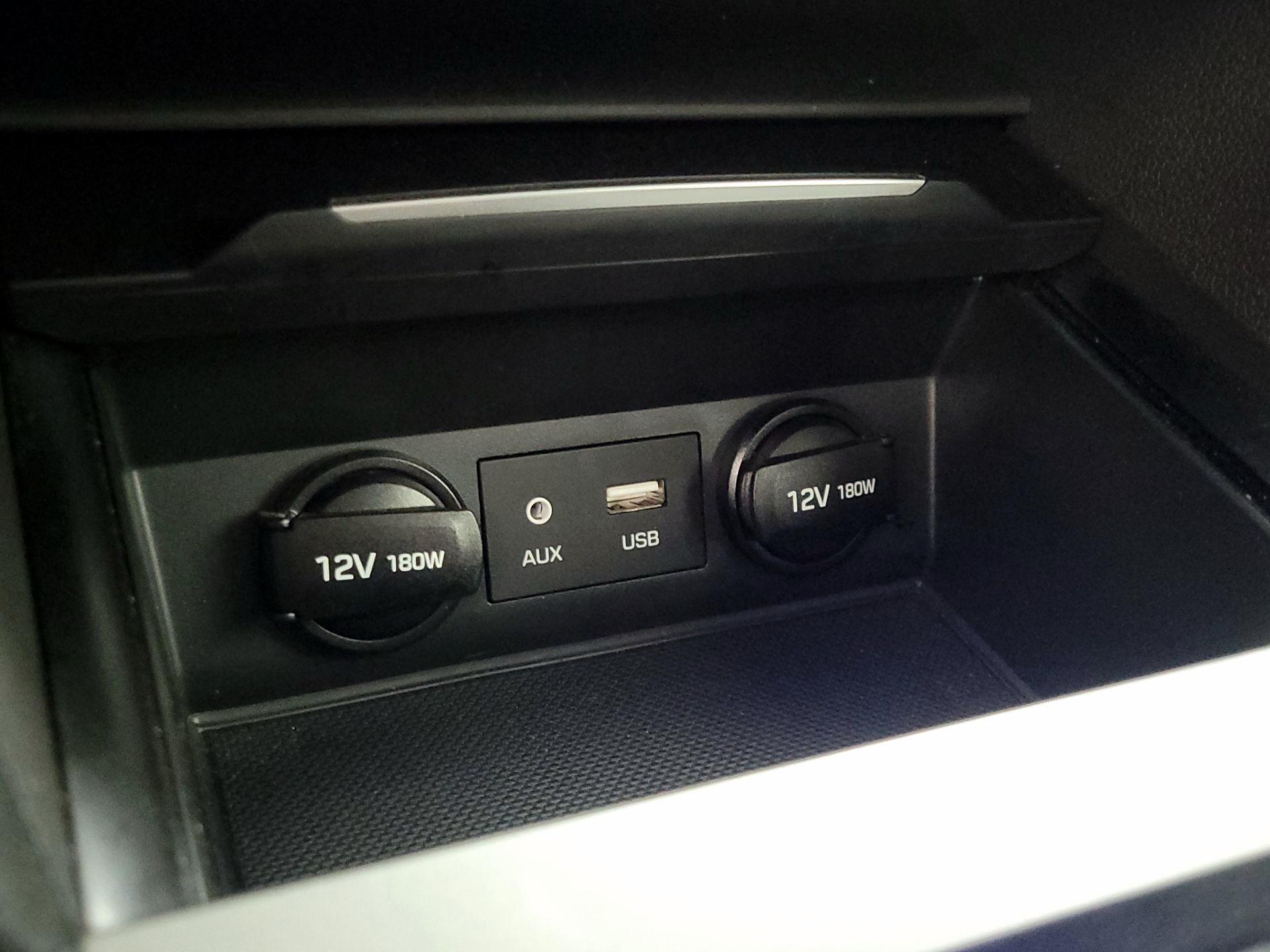 Thumbnail: 2018 Hyundai Elantra - 18