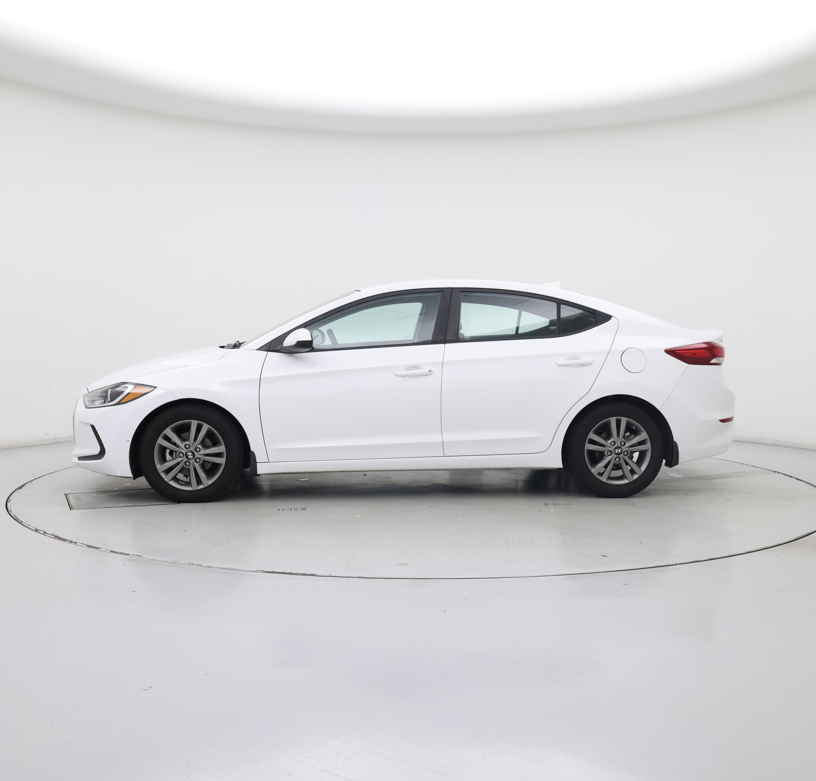 Thumbnail: 2018 Hyundai Elantra - 3