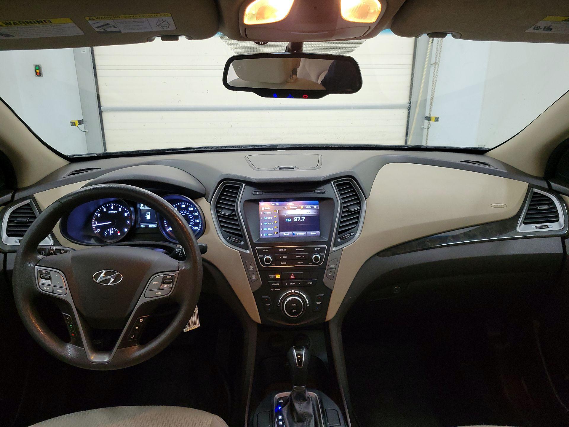 Thumbnail: 2017 Hyundai Santa Fe - 9