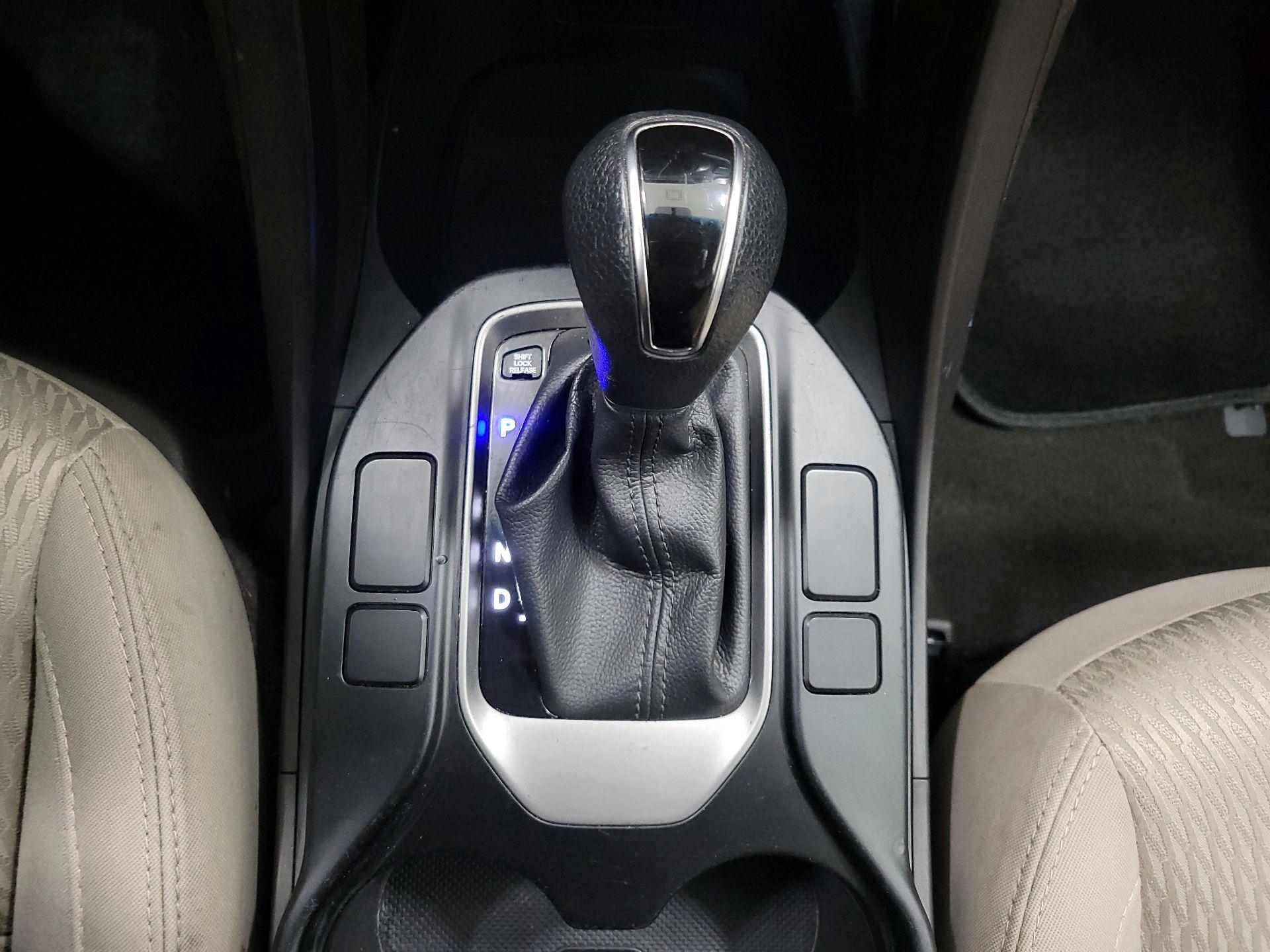 Thumbnail: 2017 Hyundai Santa Fe - 17