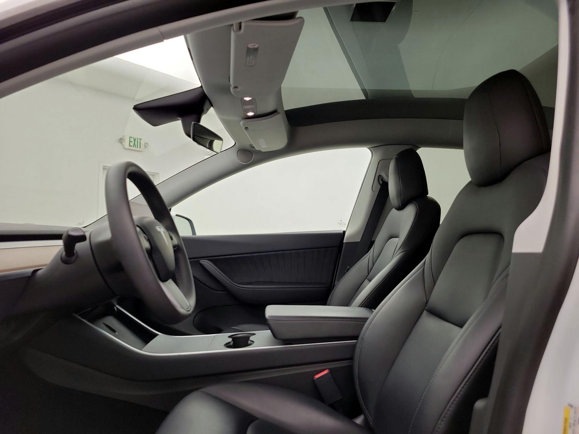 Thumbnail: 2021 Tesla Model Y - 19