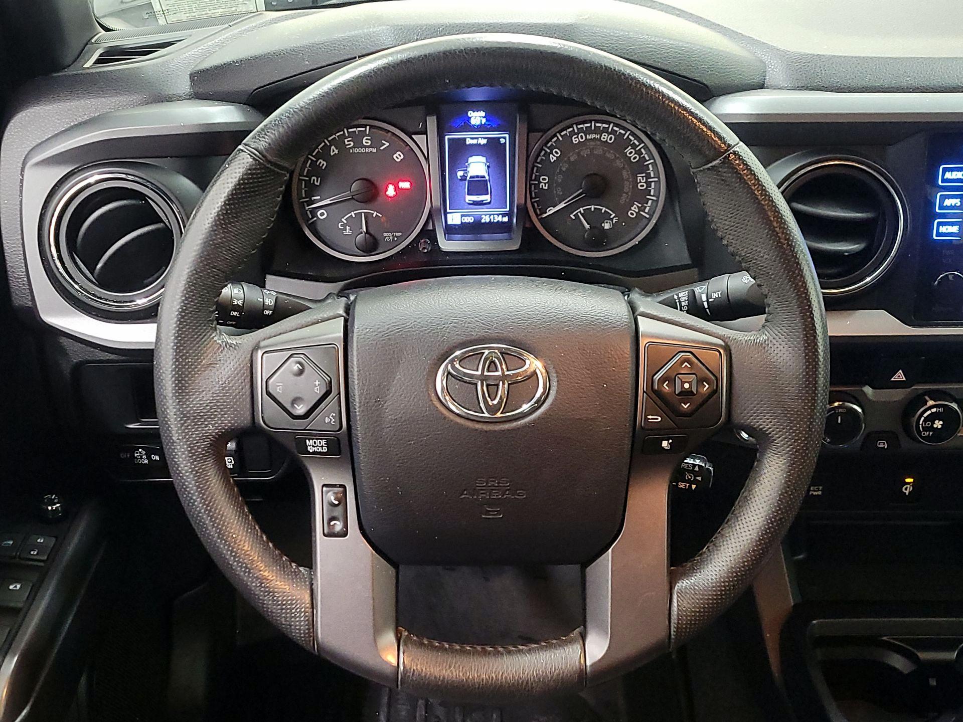 Thumbnail: 2017 Toyota Tacoma - 10