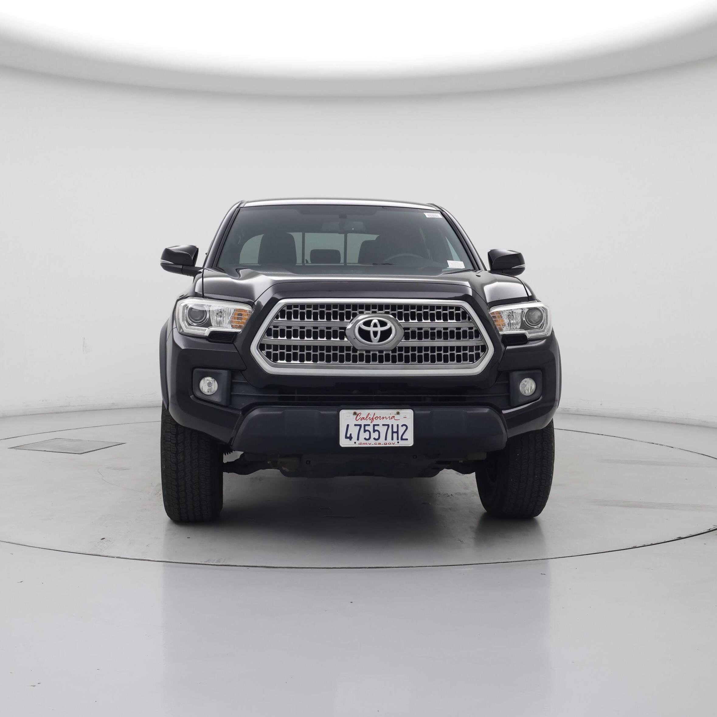 Thumbnail: 2017 Toyota Tacoma - 5