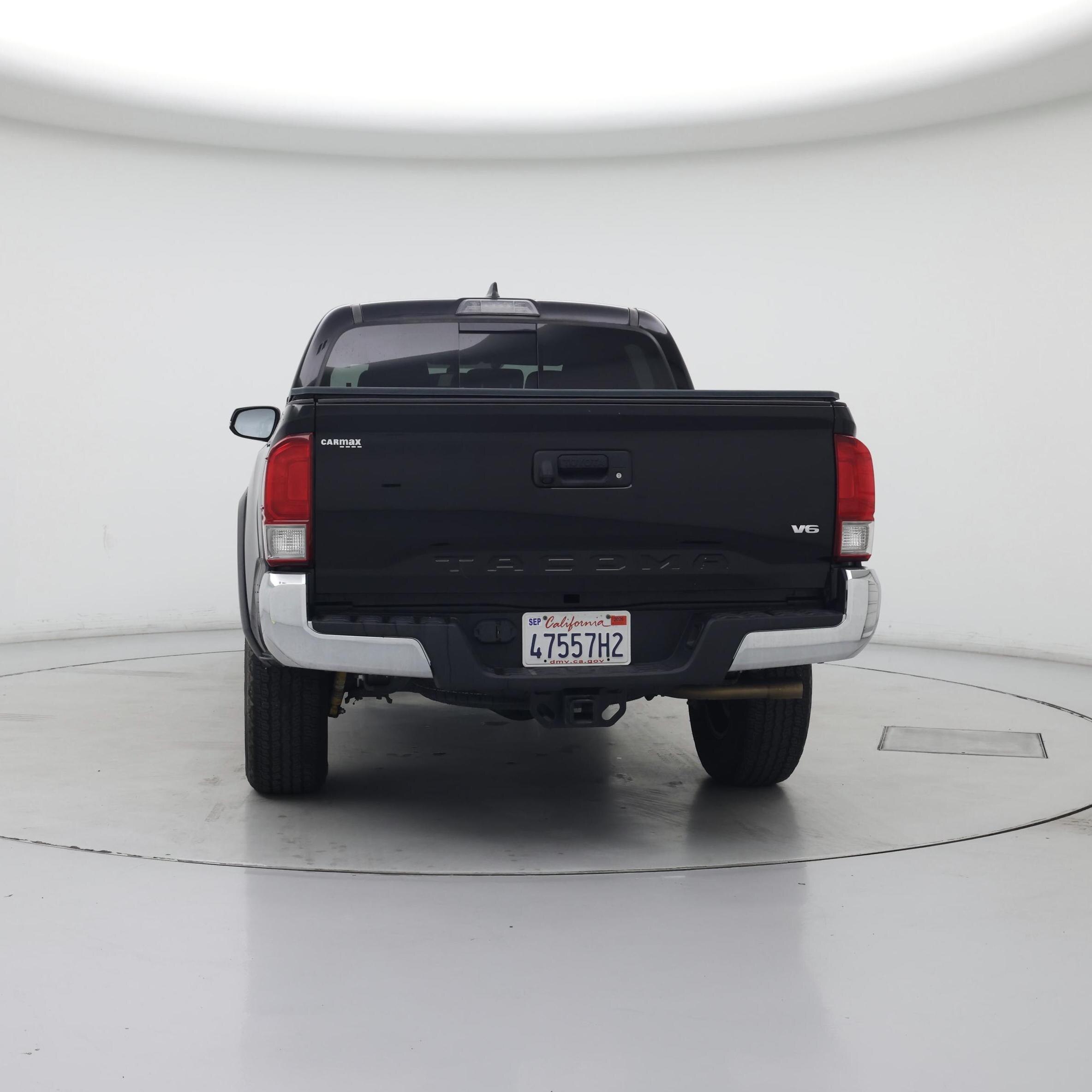 Thumbnail: 2017 Toyota Tacoma - 6