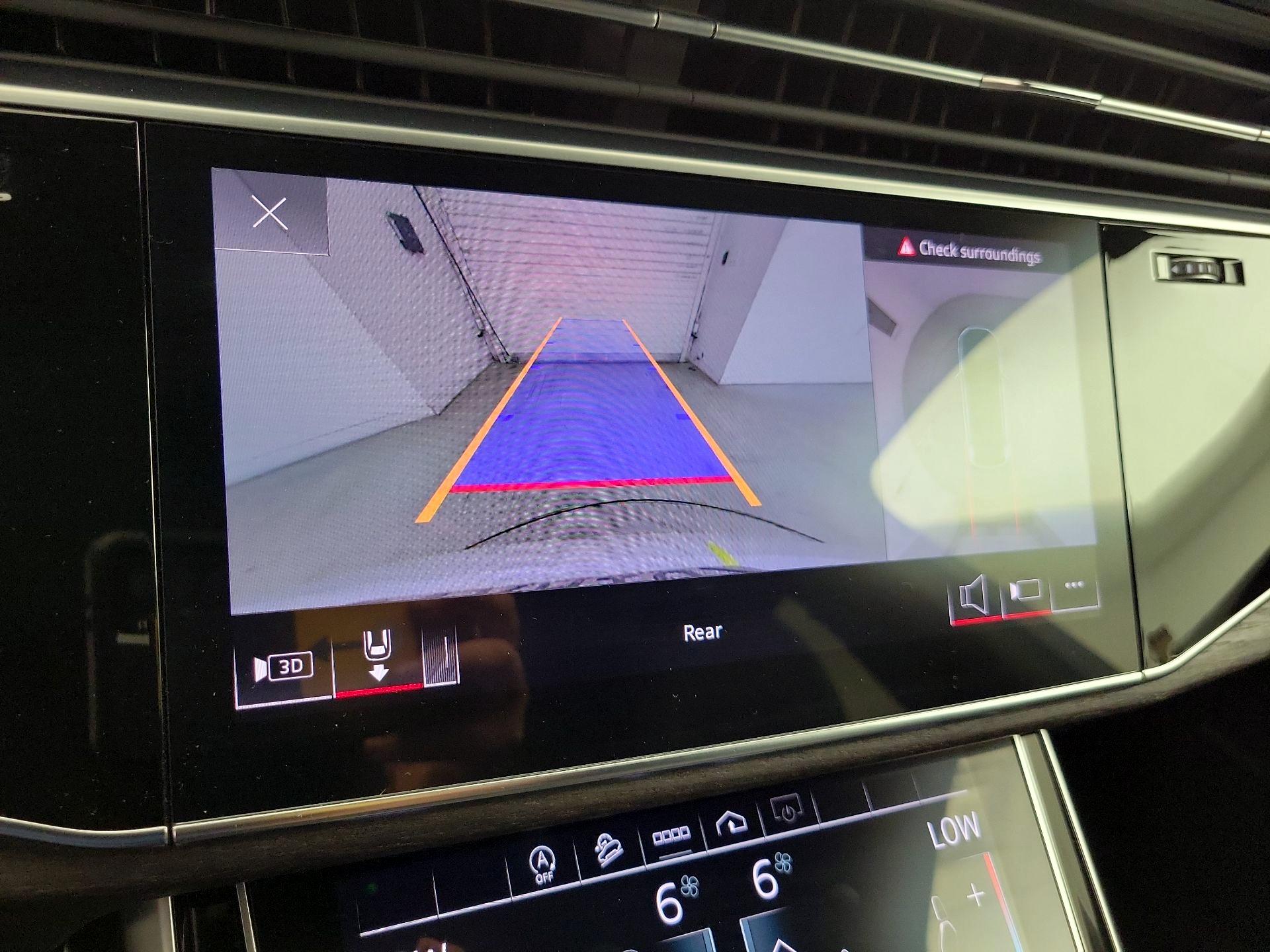 Thumbnail: 2021 Audi Q7 - 15