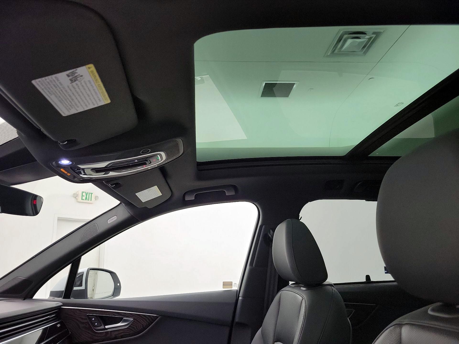 Thumbnail: 2021 Audi Q7 - 20