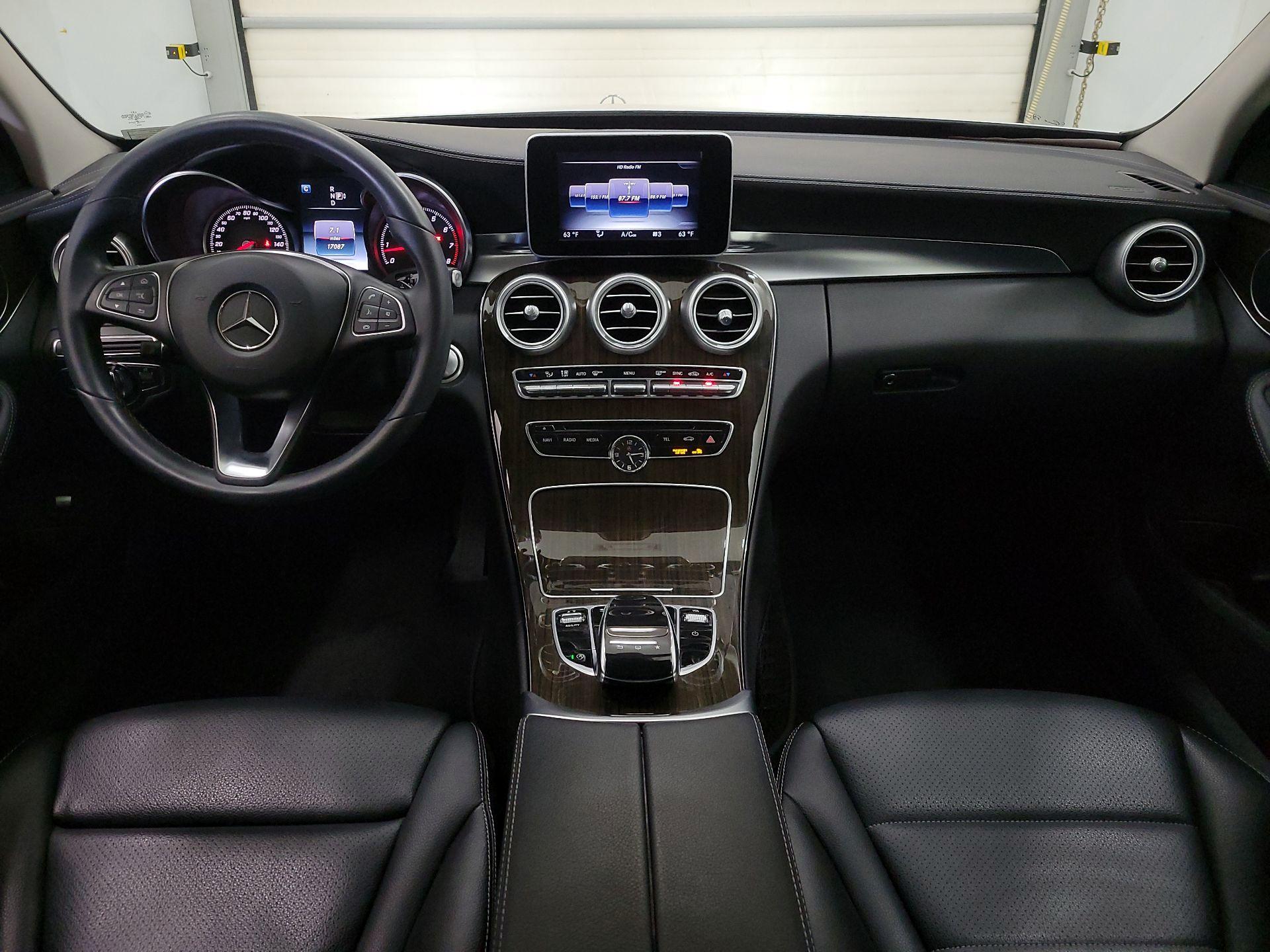 Thumbnail: 2015 Mercedes-Benz C-Class - 9