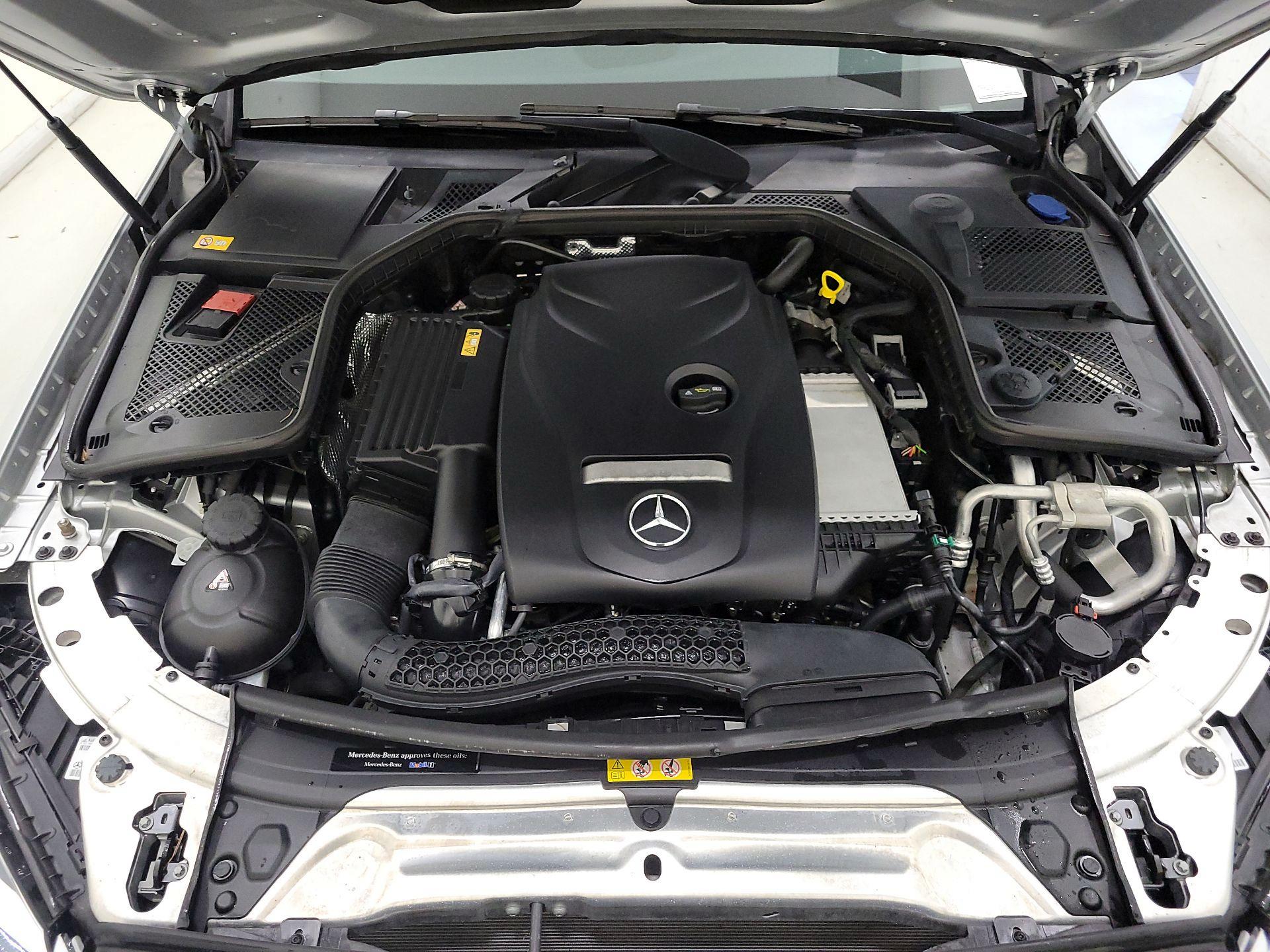 Thumbnail: 2015 Mercedes-Benz C-Class - 20