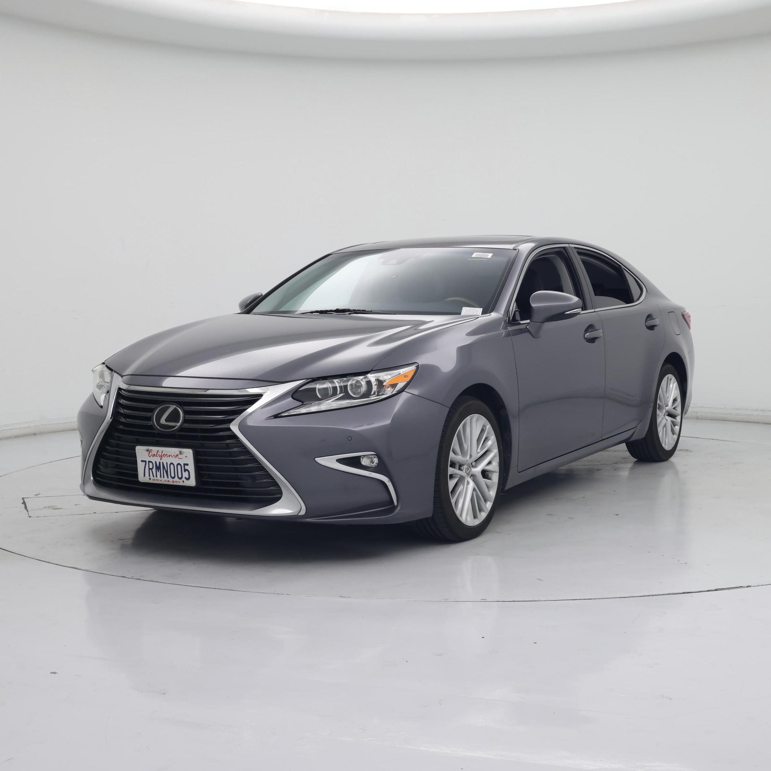 Thumbnail: 2016 Lexus ES - 4