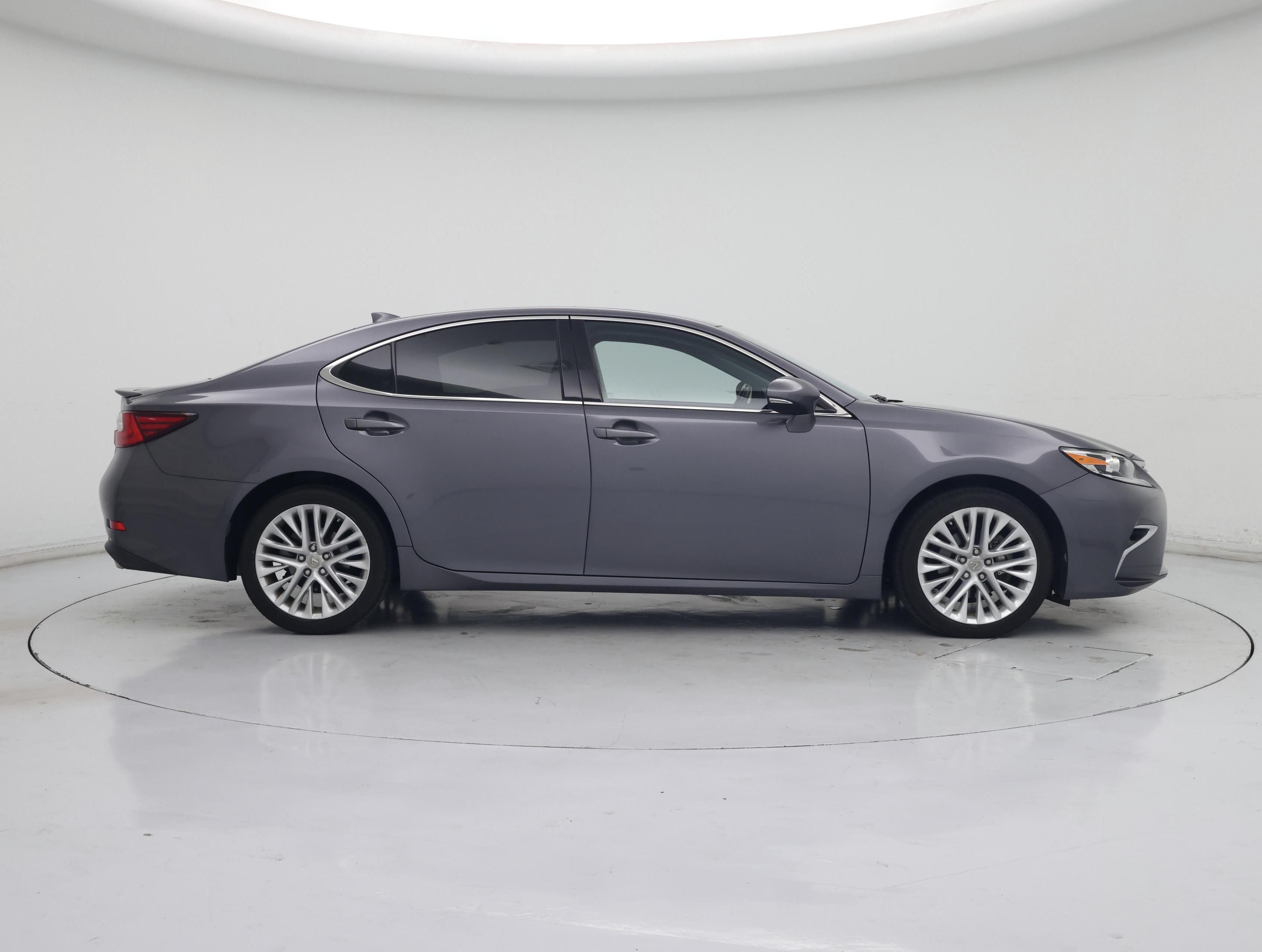 Thumbnail: 2016 Lexus ES - 7