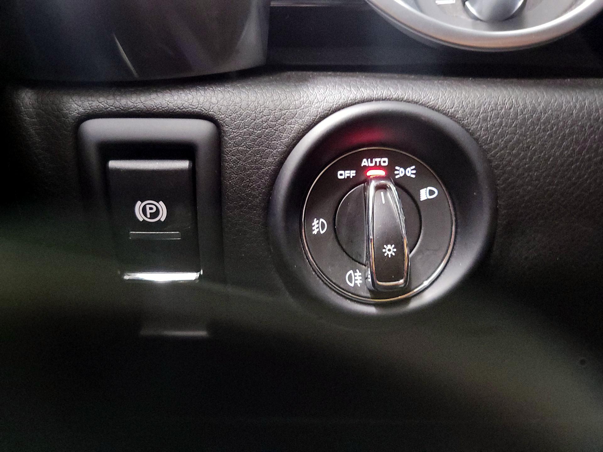 Thumbnail: 2016 Porsche Cayenne - 13