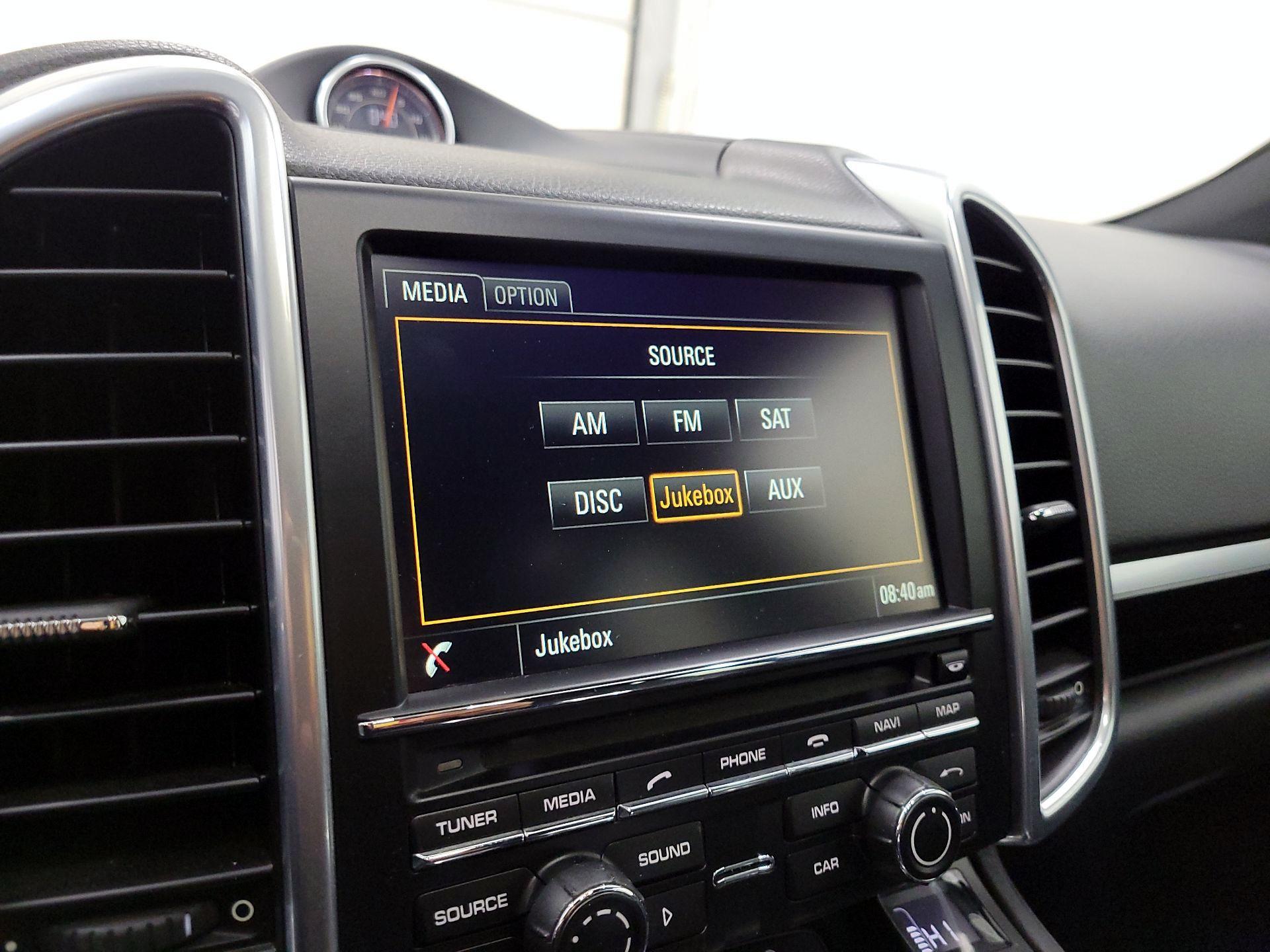 Thumbnail: 2016 Porsche Cayenne - 16