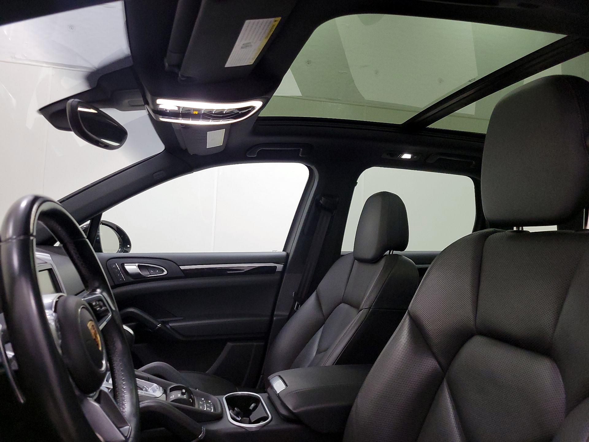 Thumbnail: 2016 Porsche Cayenne - 20