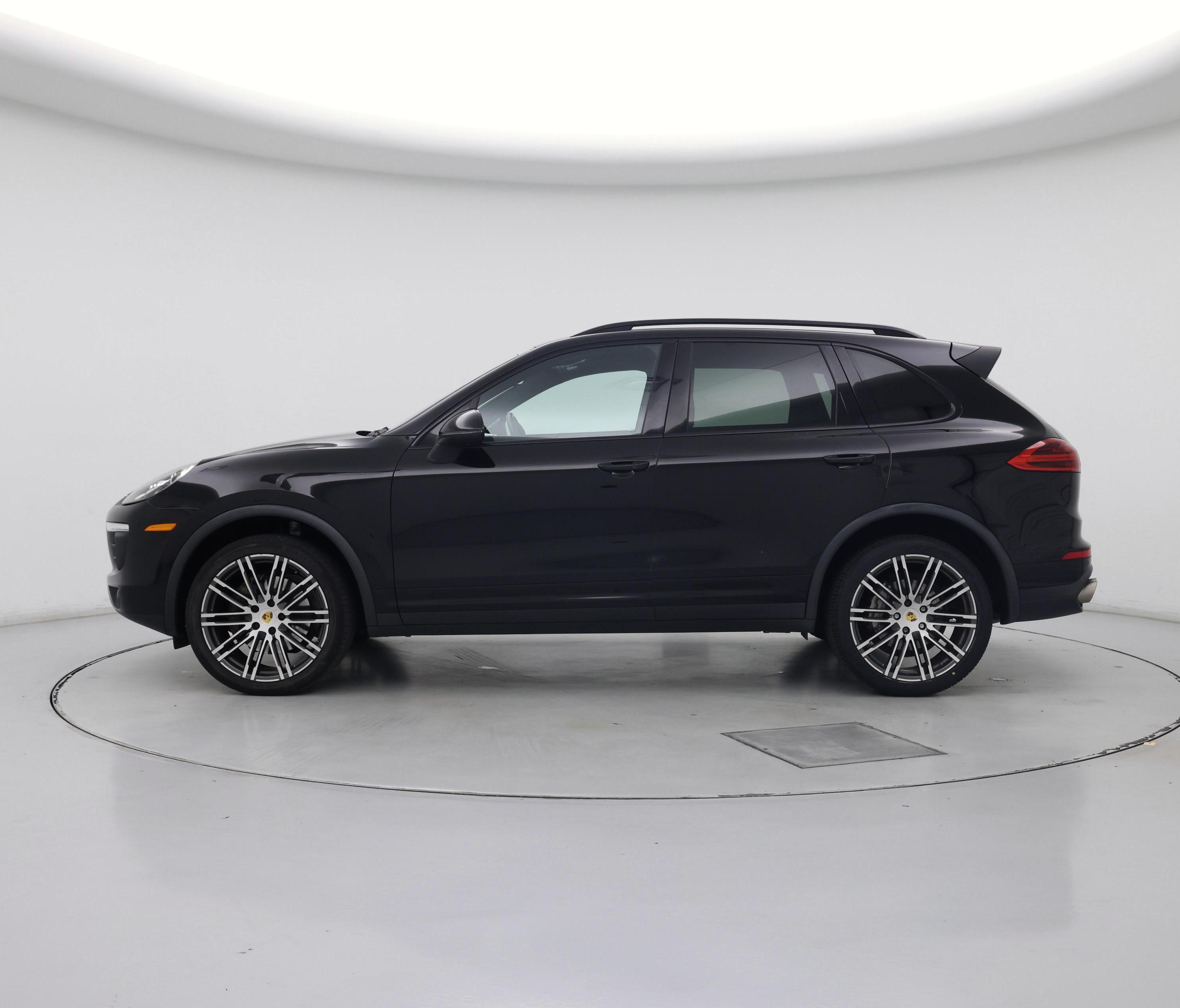 Thumbnail: 2016 Porsche Cayenne - 3