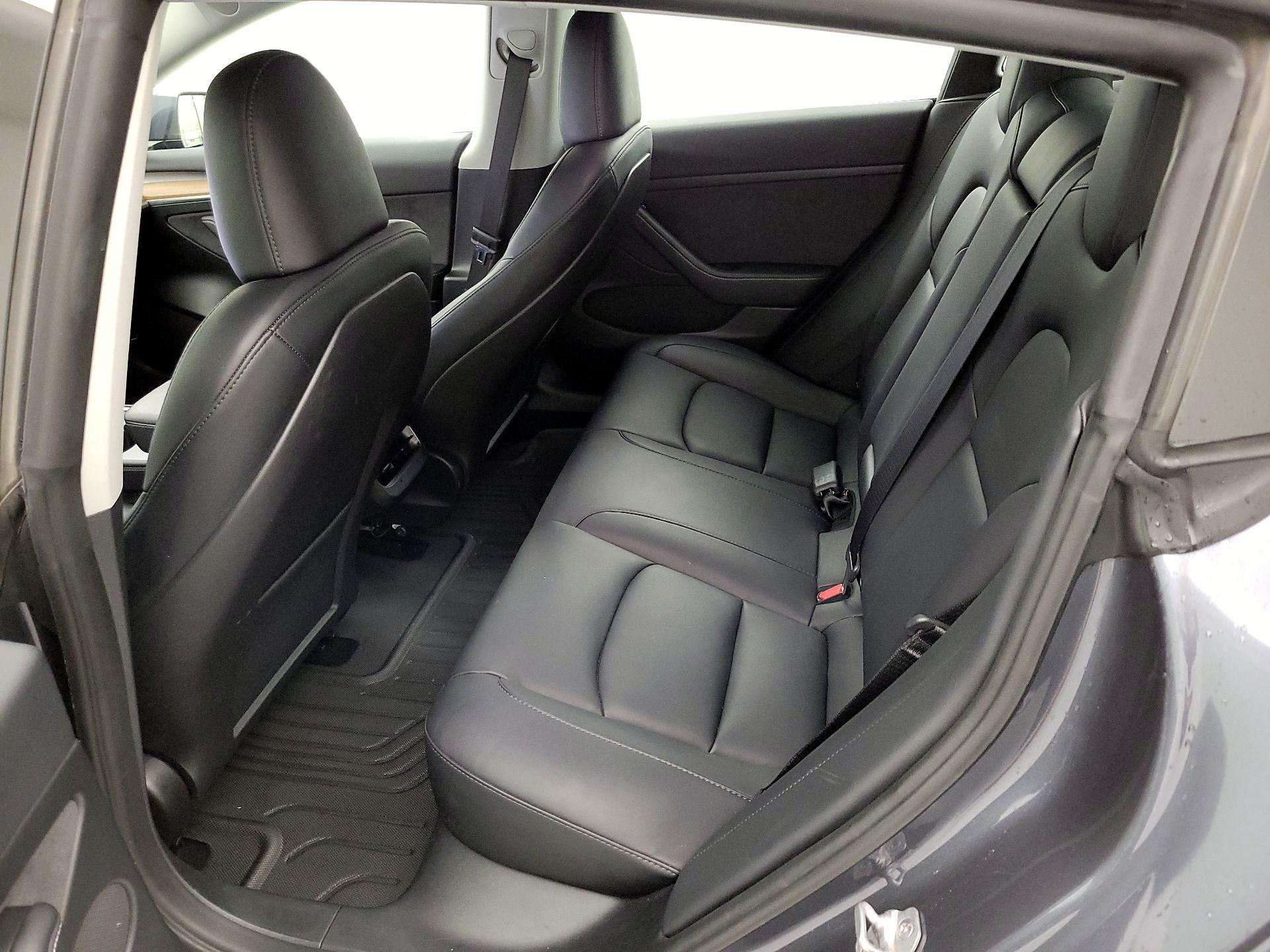 Thumbnail: 2023 Tesla Model 3 - 18