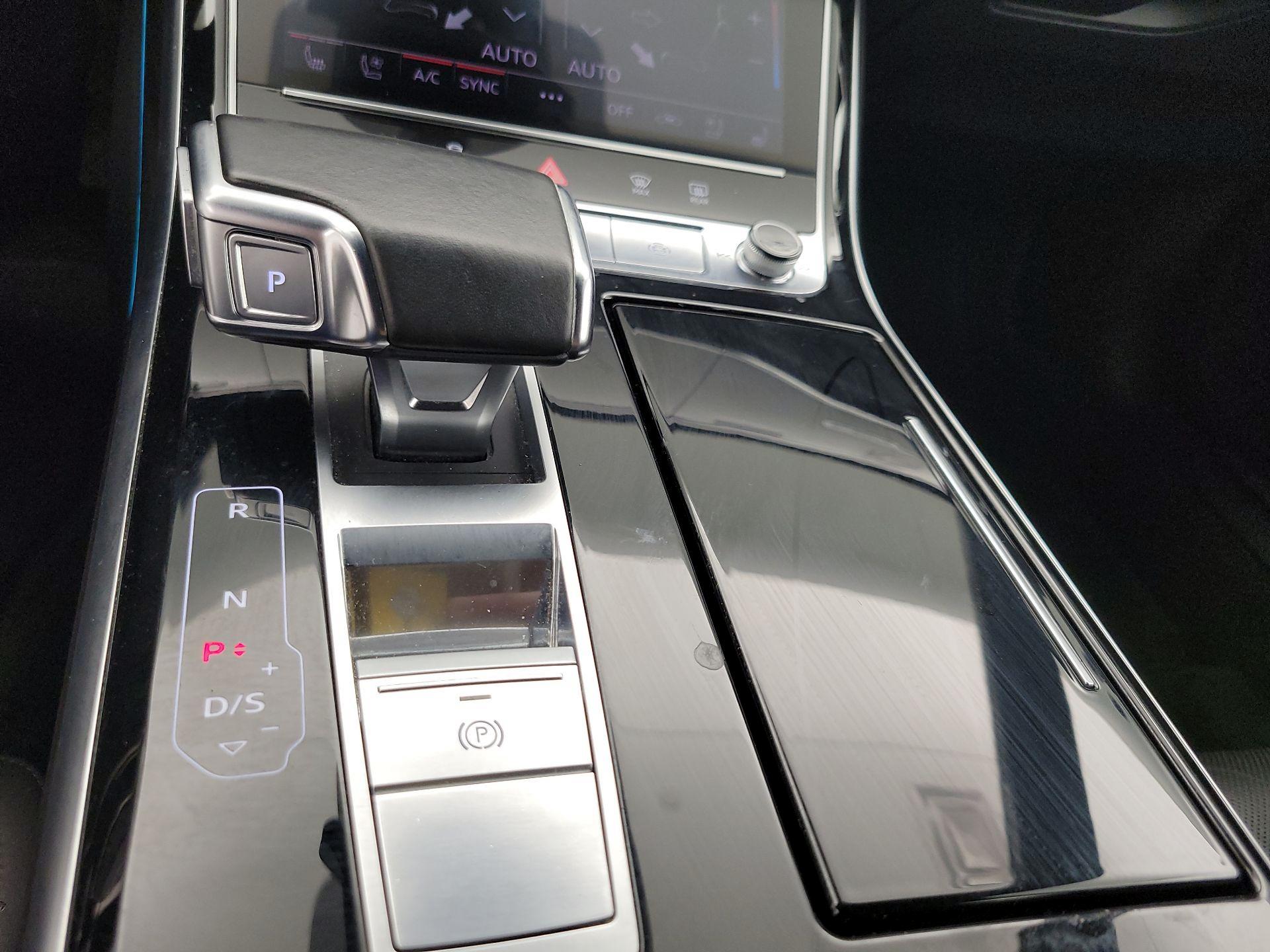 Thumbnail: 2021 Audi A8 - 17