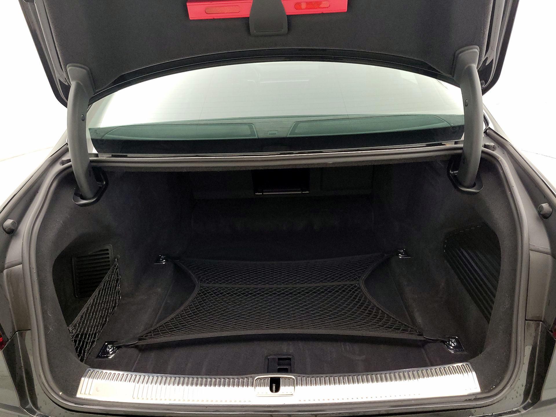 Thumbnail: 2021 Audi A8 - 19