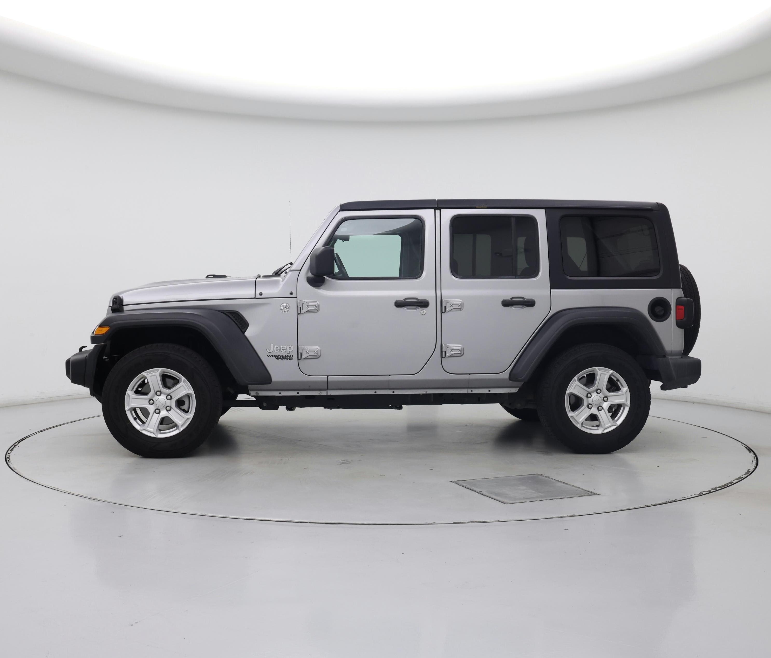 Thumbnail: 2019 Jeep Wrangler - 3