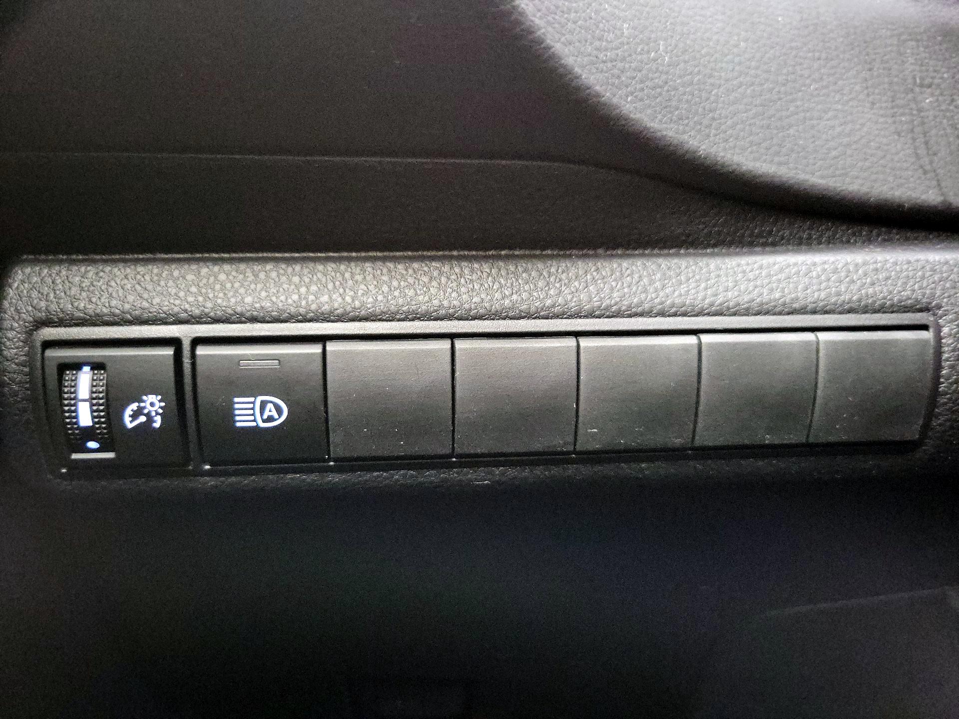 Thumbnail: 2023 Toyota Corolla - 13